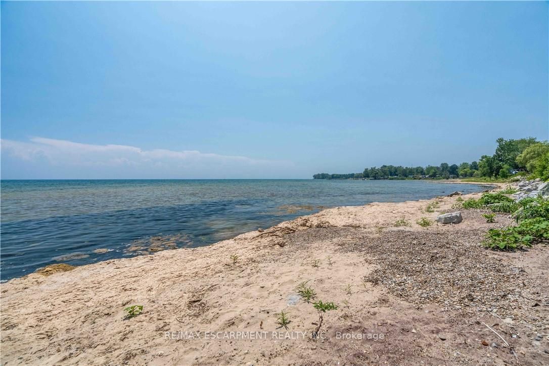 2399 Lakeshore Road Property Photo 6