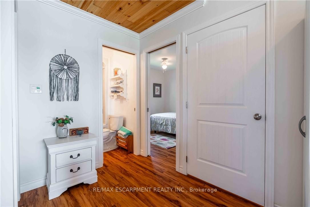 2399 Lakeshore Road Property Photo 22