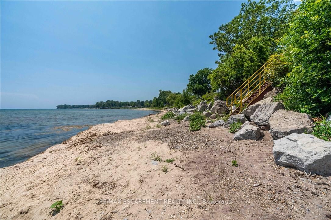 2399 Lakeshore Road Property Photo 40