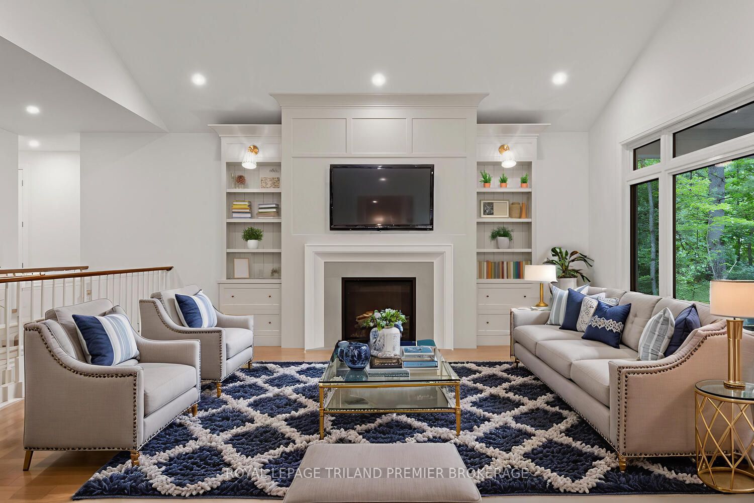 9940 Ontario Street Property Photo 6