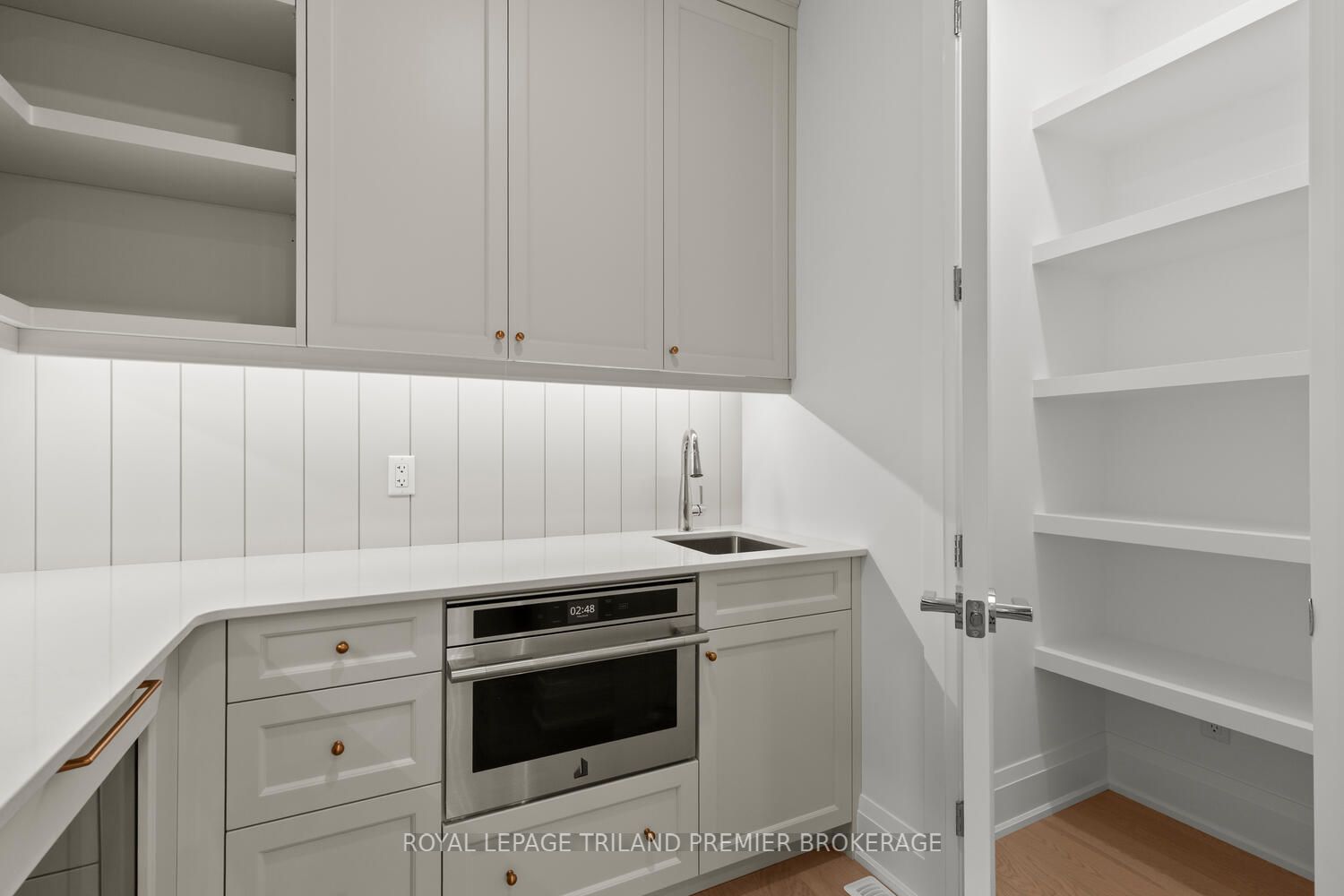 9940 Ontario Street Property Photo 15