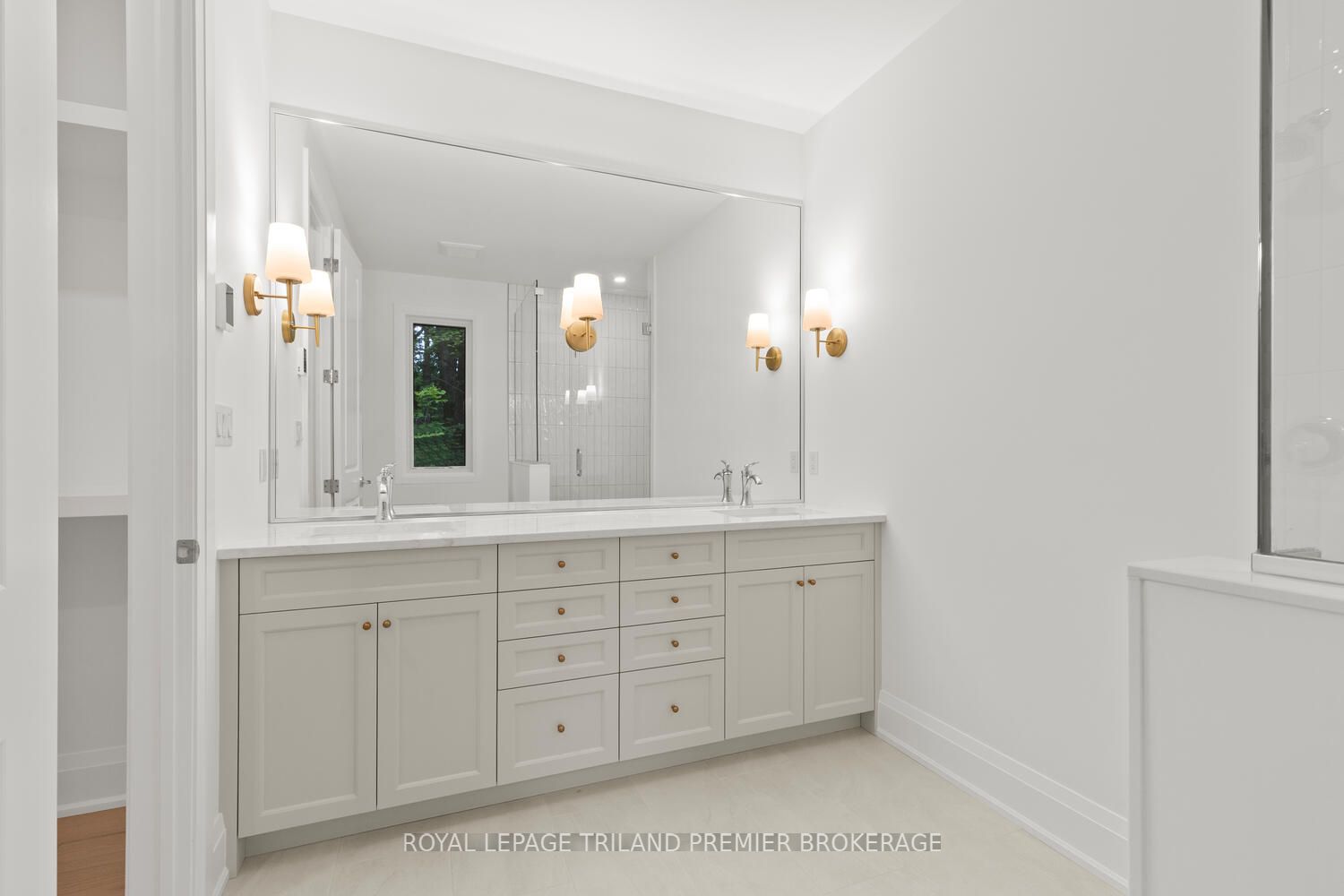 9940 Ontario Street Property Photo 21