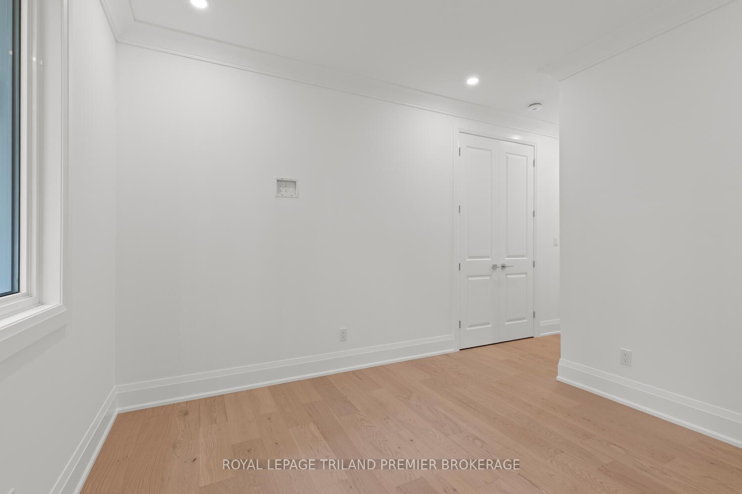 9940 Ontario Street Property Photo 24