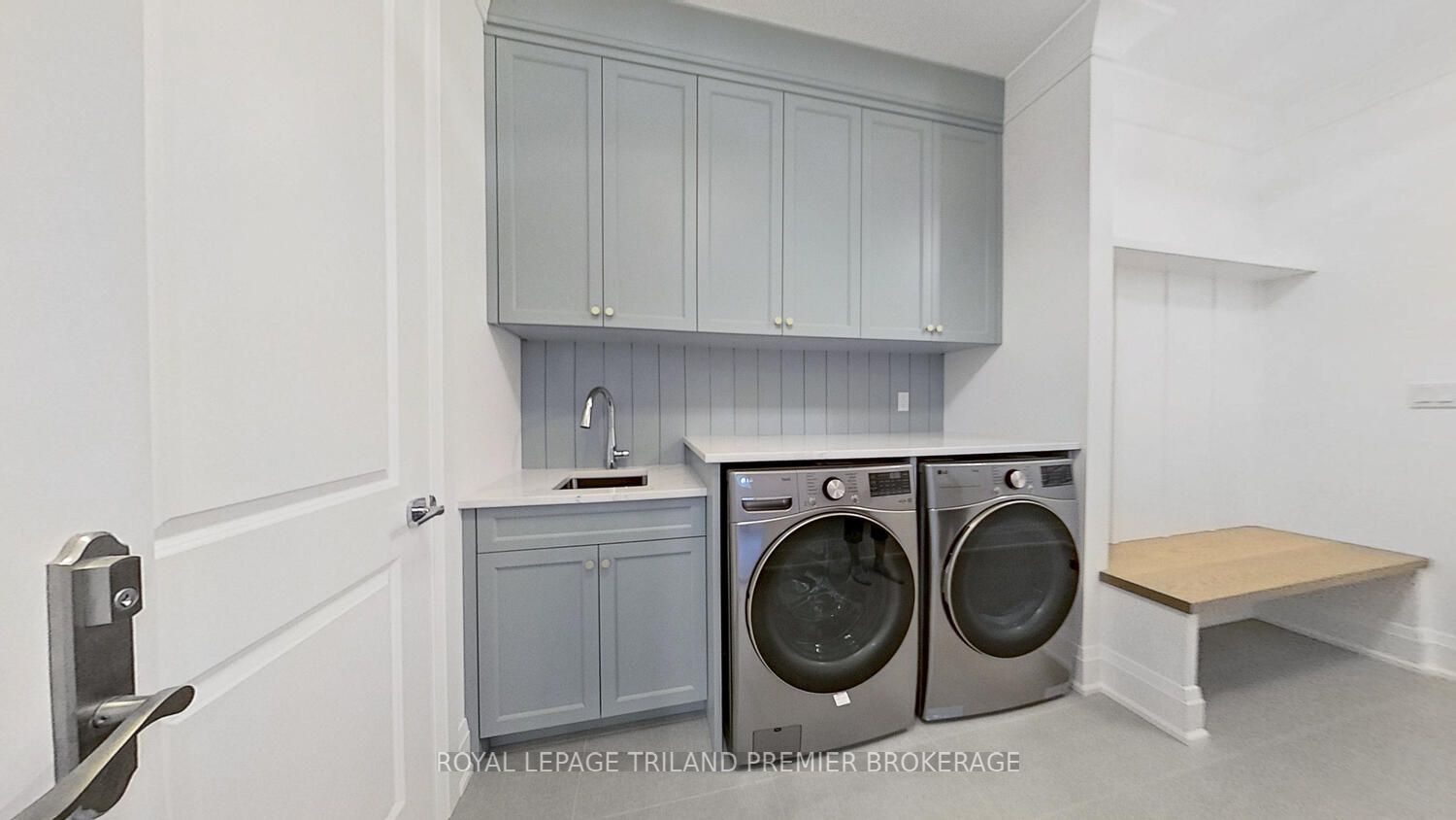 9940 Ontario Street Property Photo 28