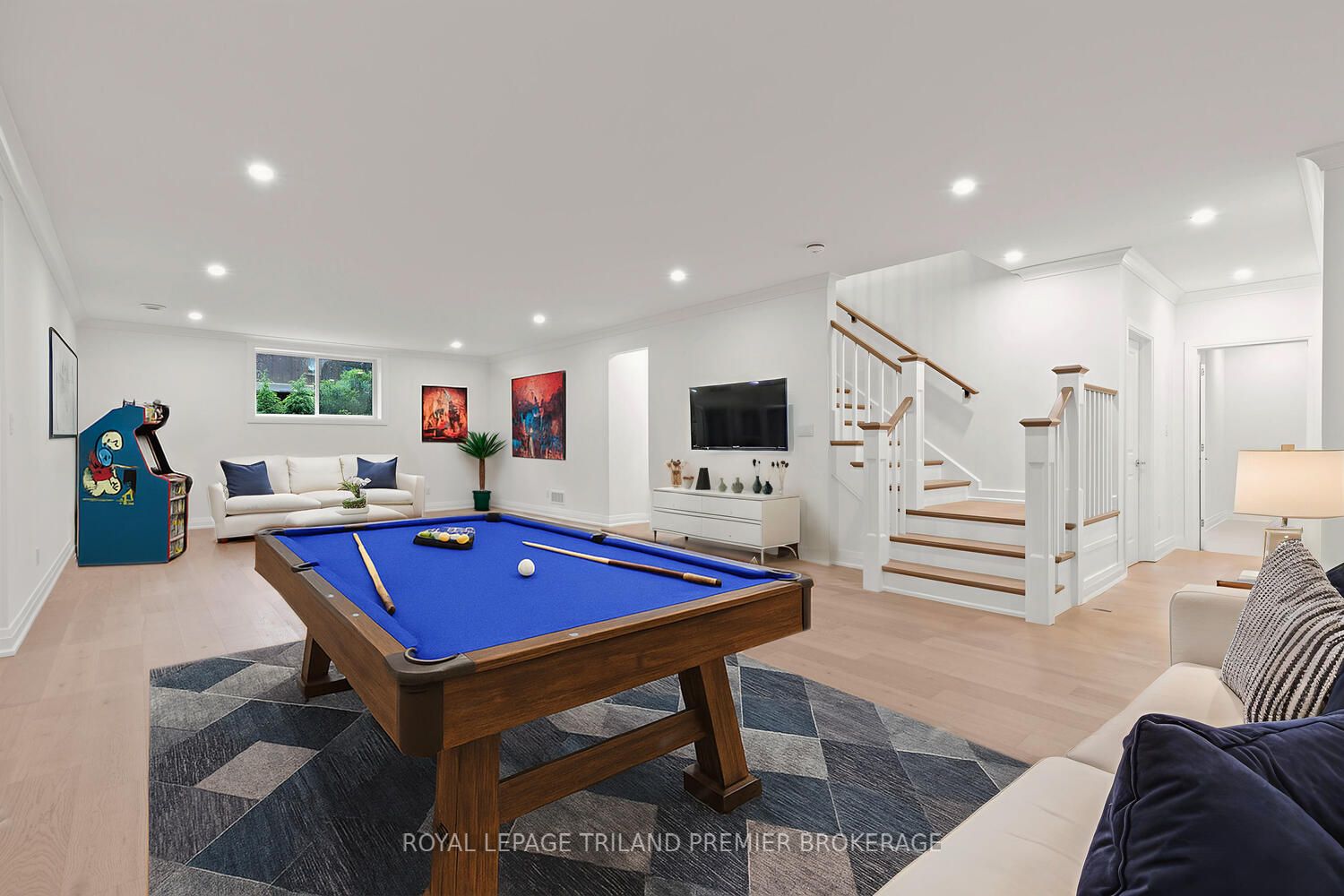 9940 Ontario Street Property Photo 31