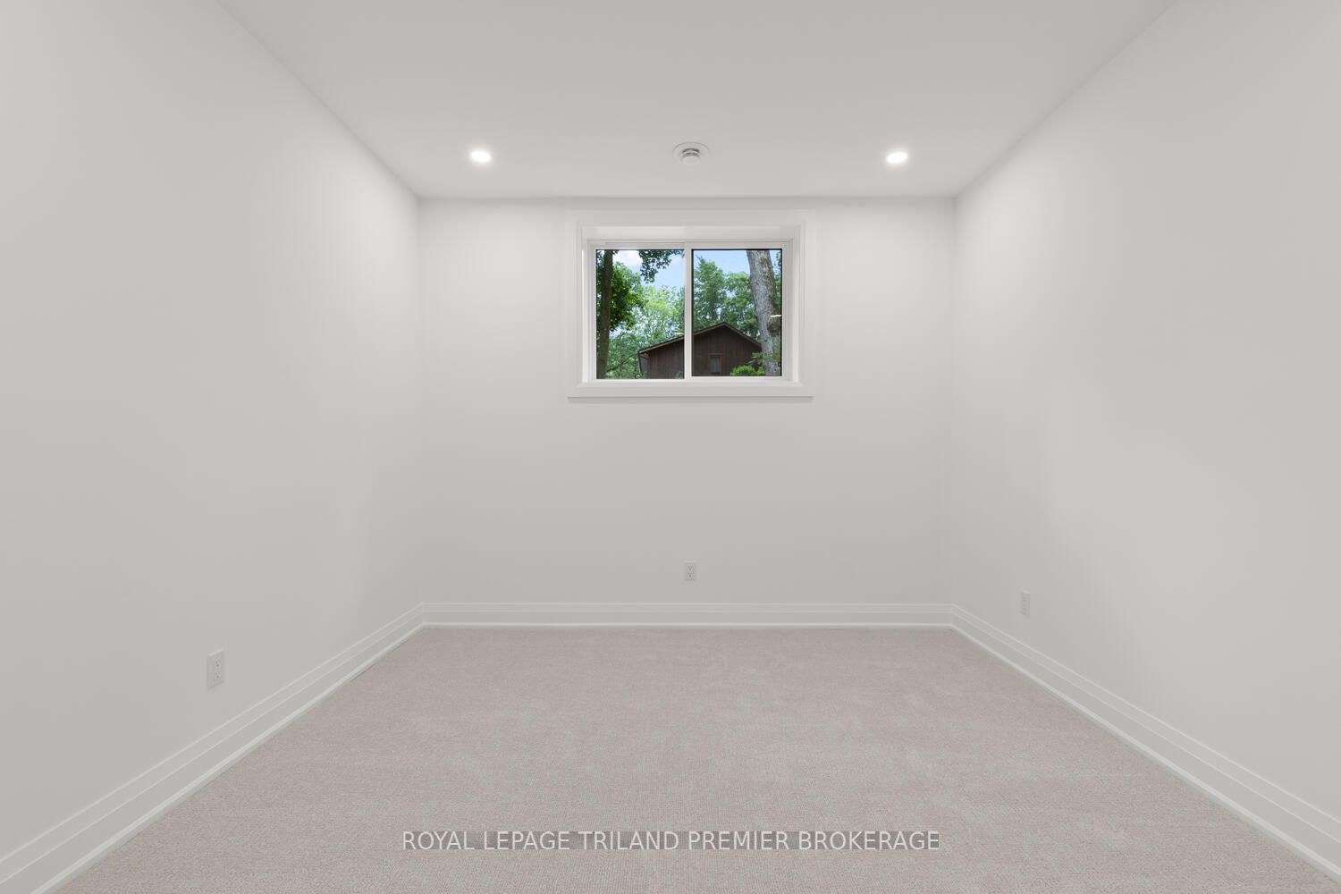 9940 Ontario Street Property Photo 34