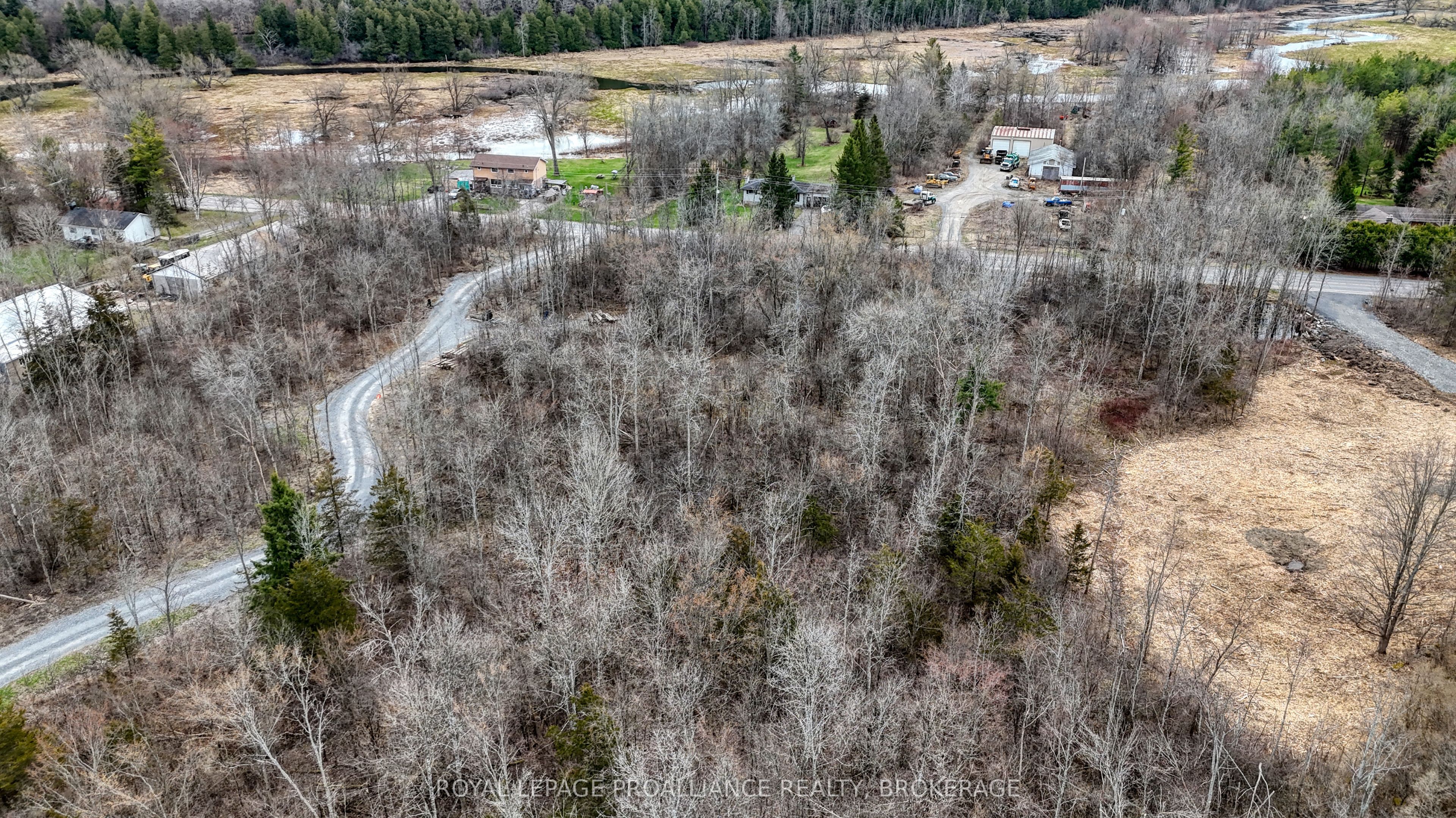 3048 Creekford Road Property Photo 3