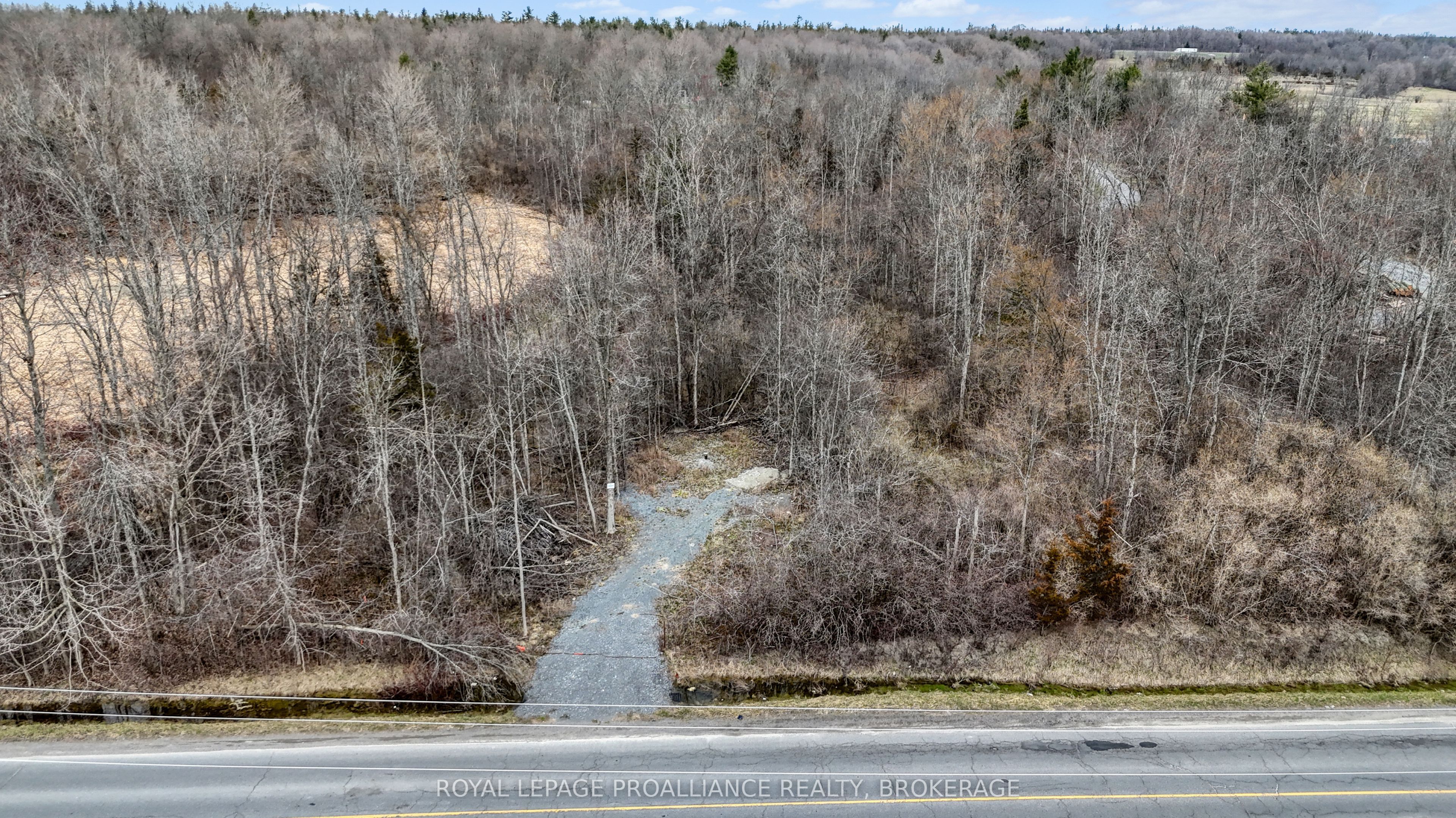 3048 Creekford Road Property Photo 5