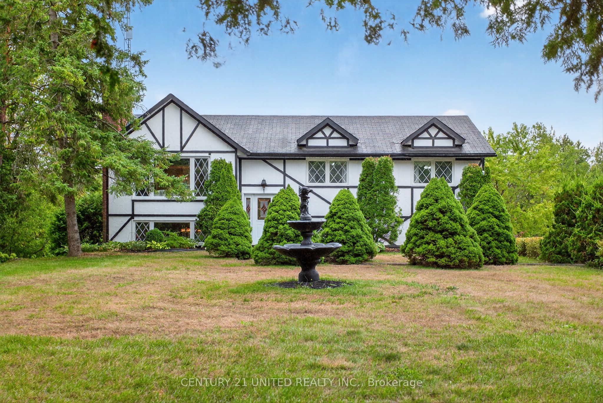 1243 Seventh Line Property Photo 2