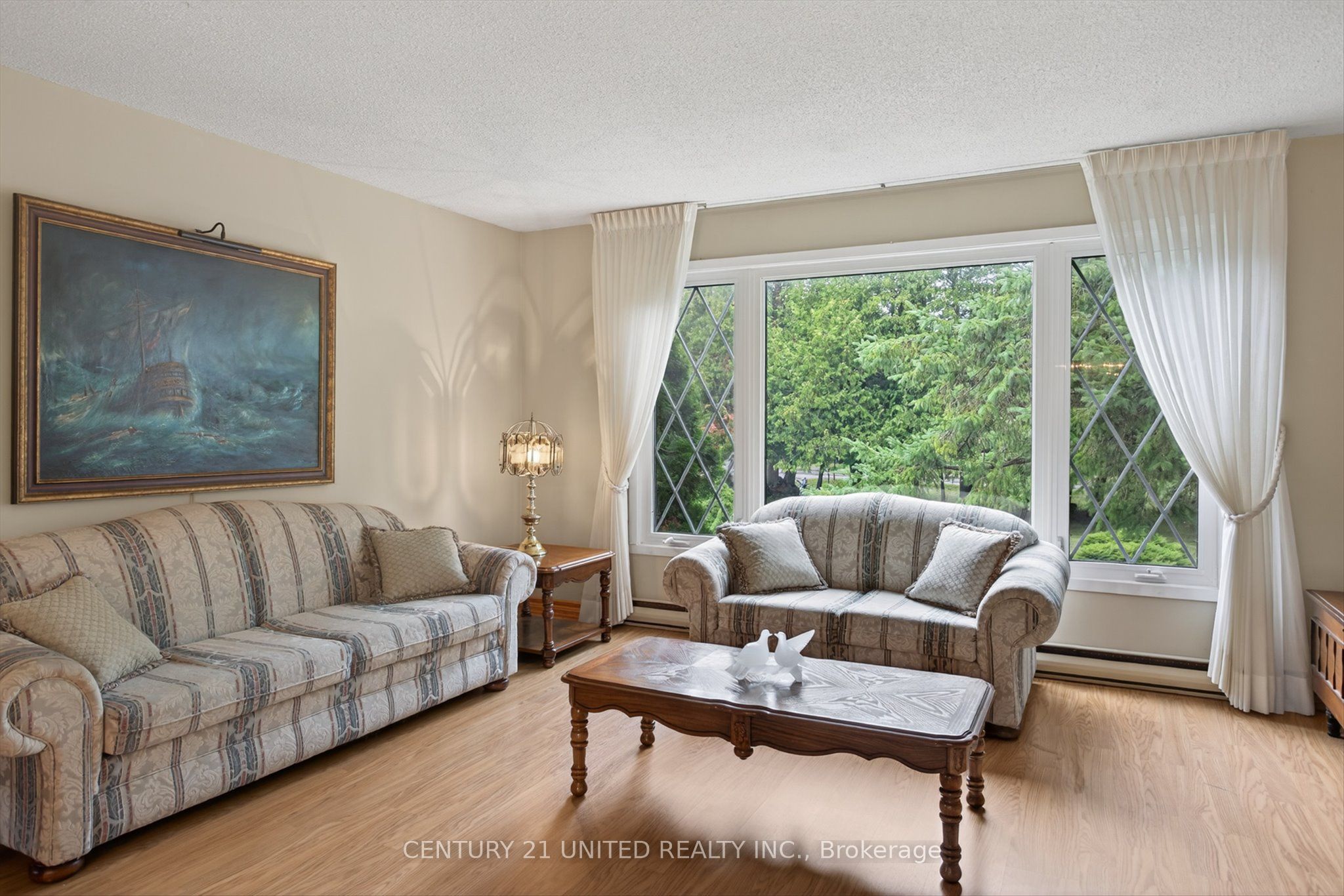 1243 Seventh Line Property Photo 3