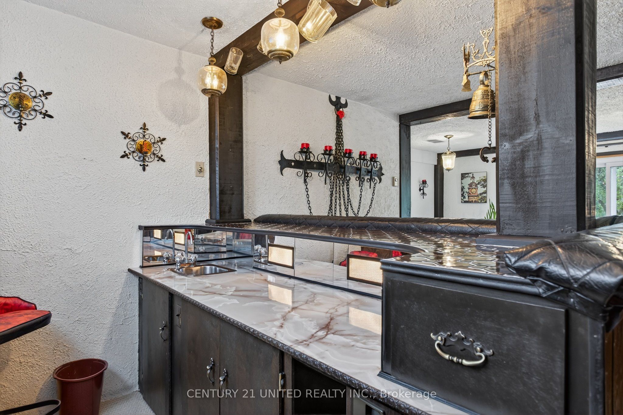 1243 Seventh Line Property Photo 23