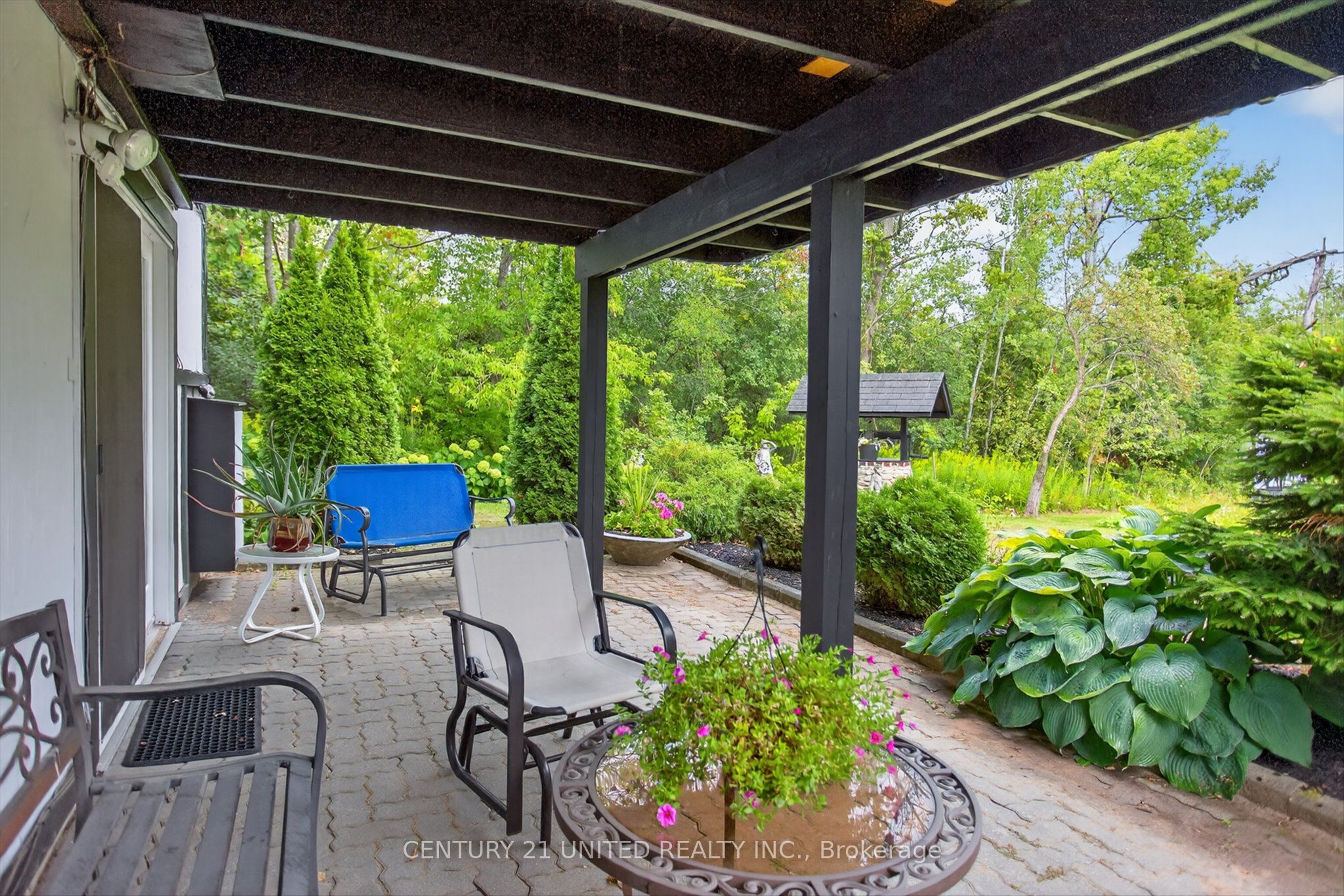 1243 Seventh Line Property Photo 29