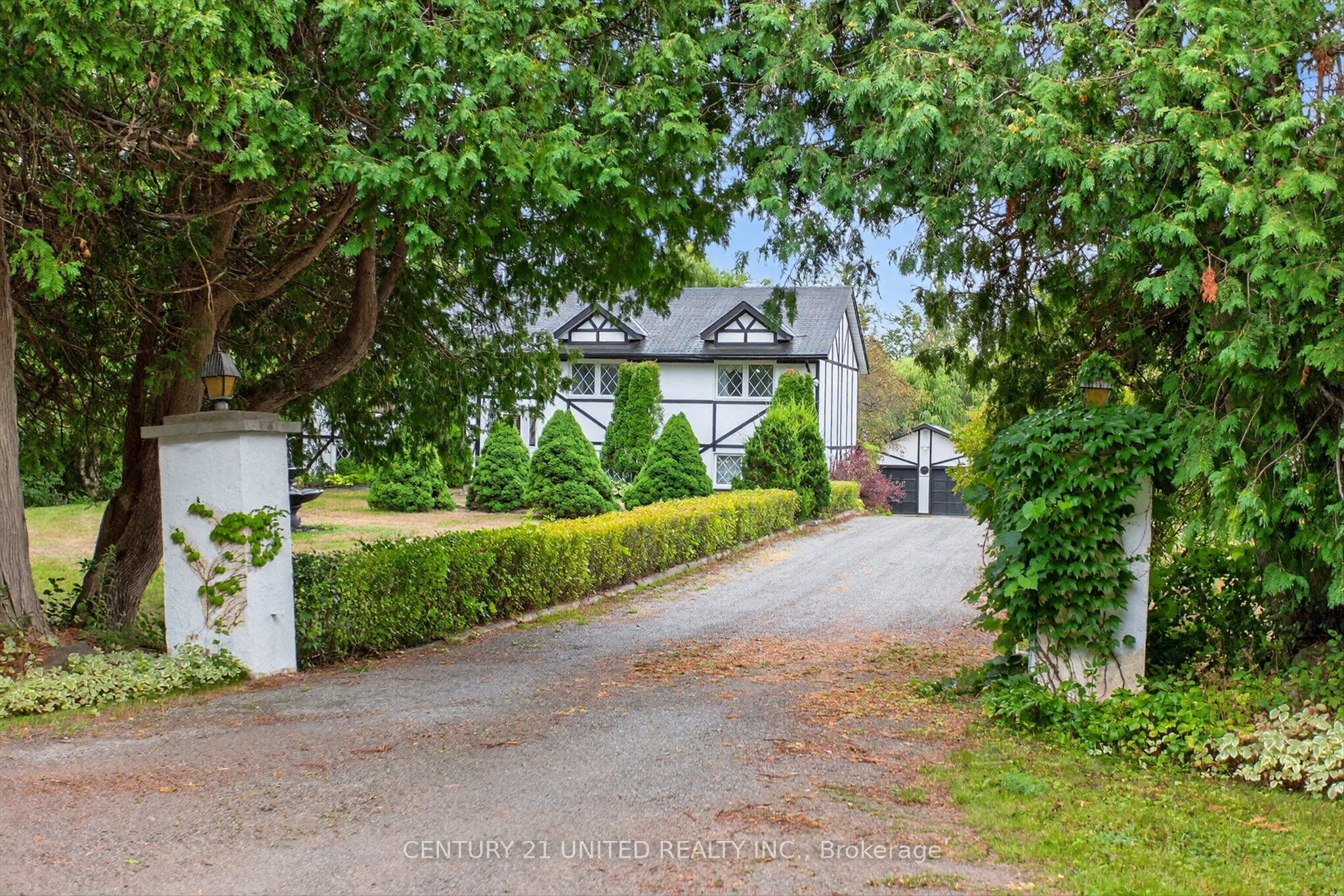 1243 Seventh Line Property Photo 34