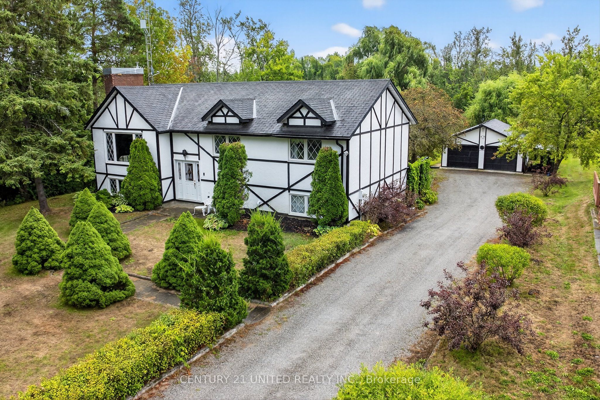 1243 Seventh Line Property Photo 35