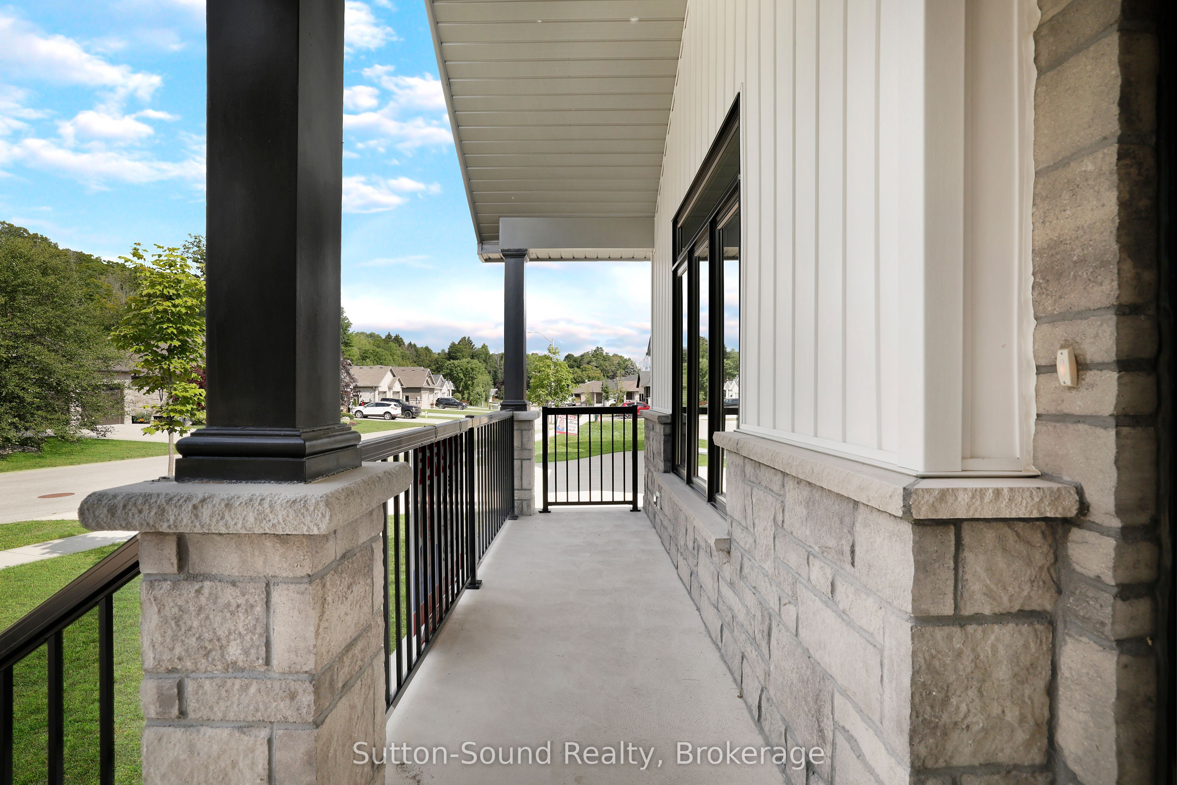 325 6th Avenue W Property Photo 15
