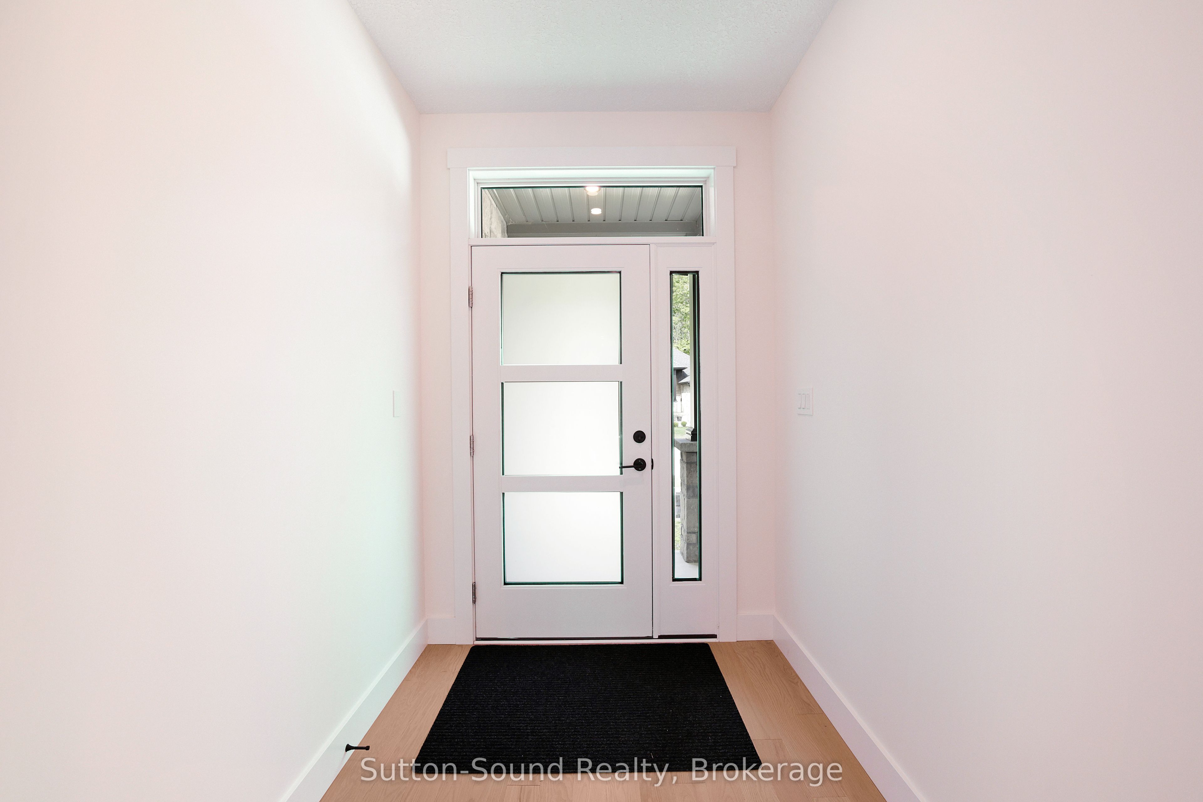 325 6th Avenue W Property Photo 16