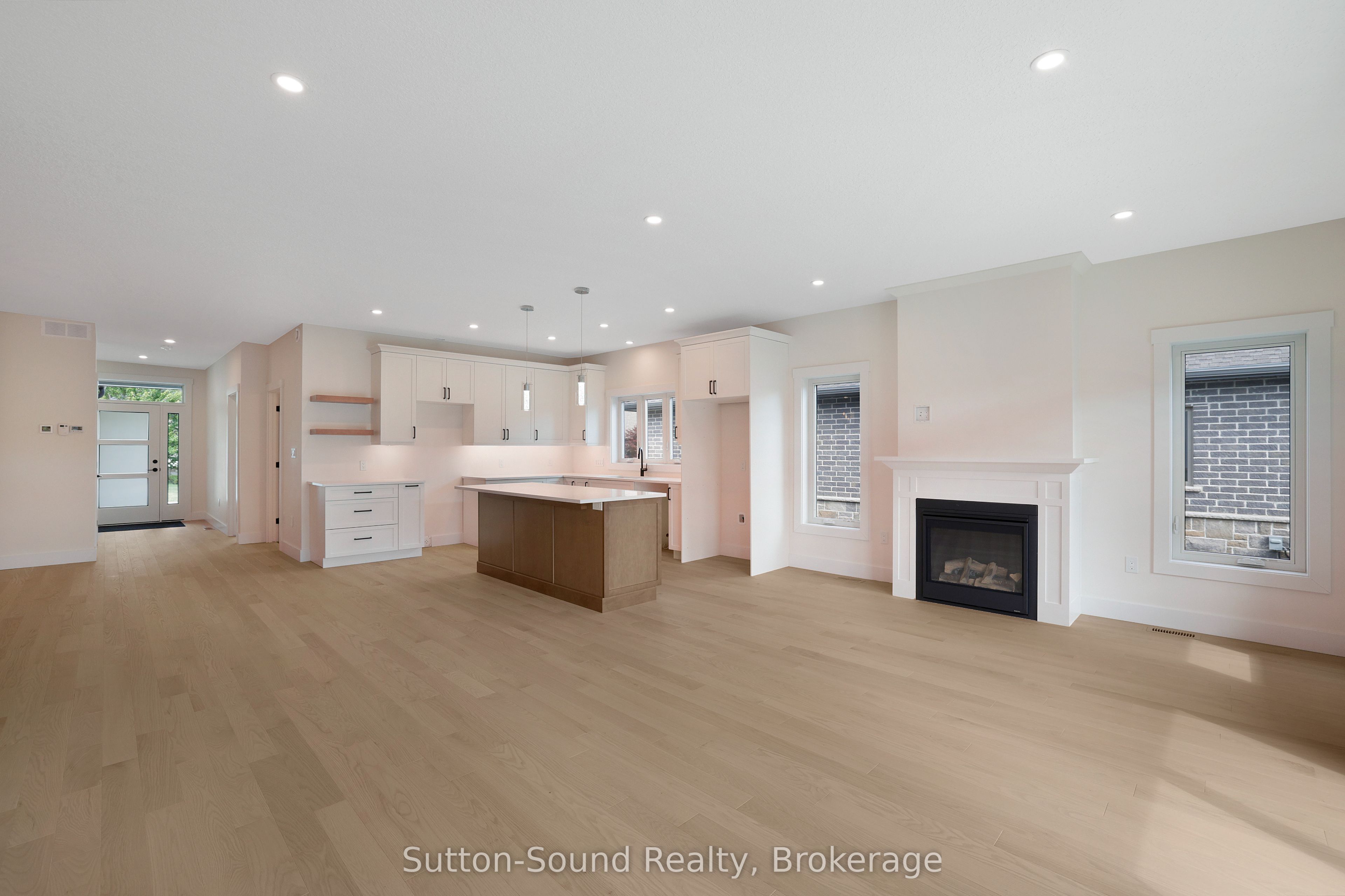 325 6th Avenue W Property Photo 17