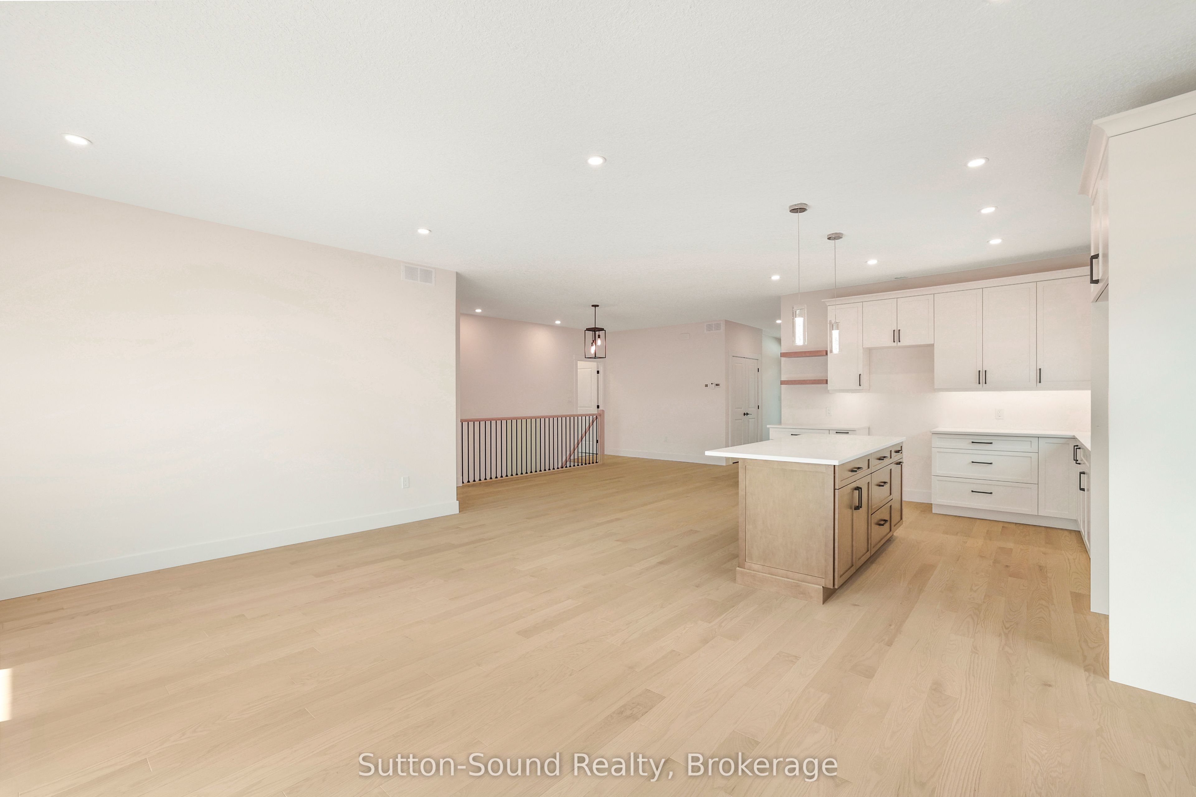 325 6th Avenue W Property Photo 18