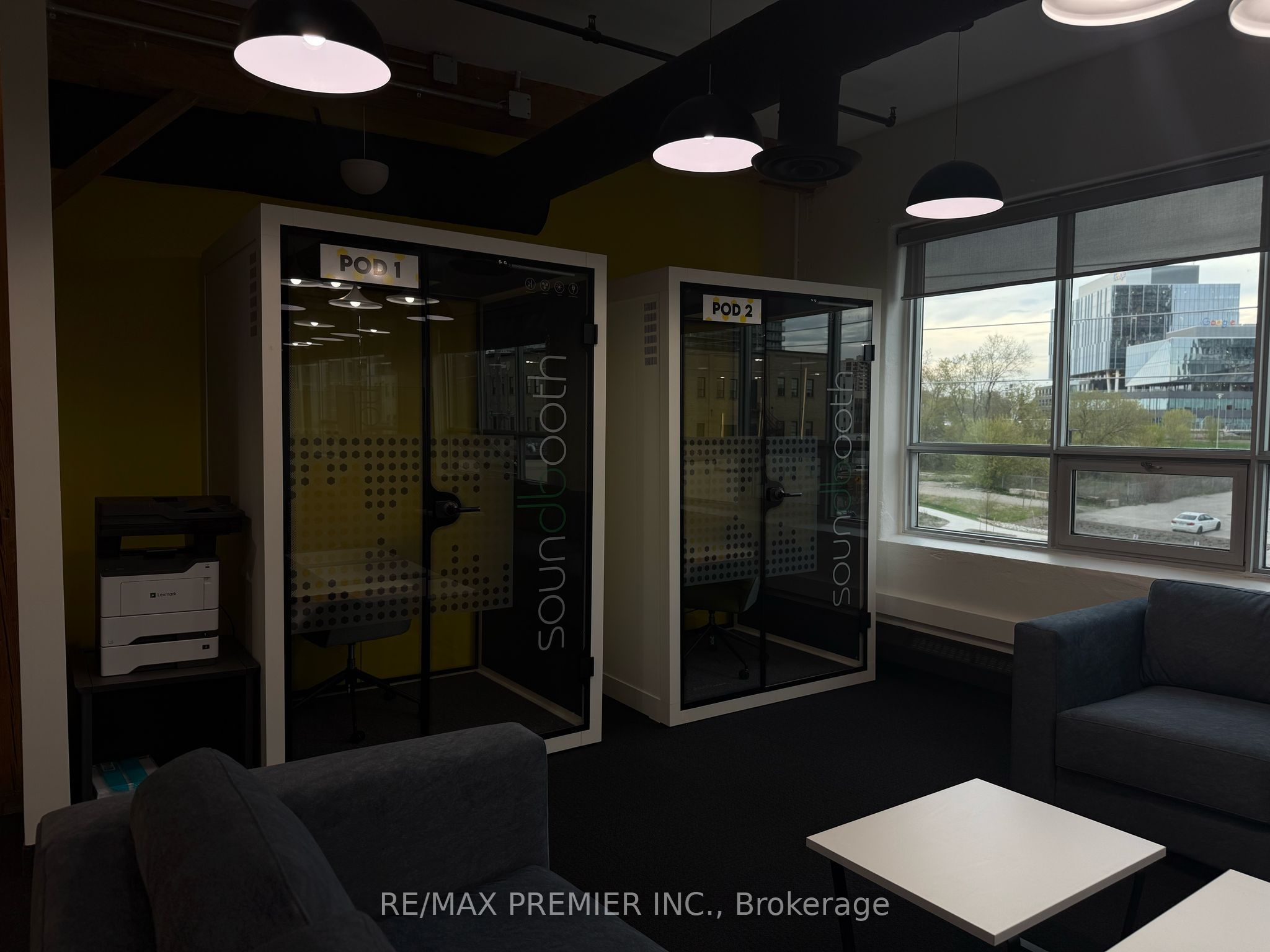 72 Victoria Street S 300-26 Property Photo 27