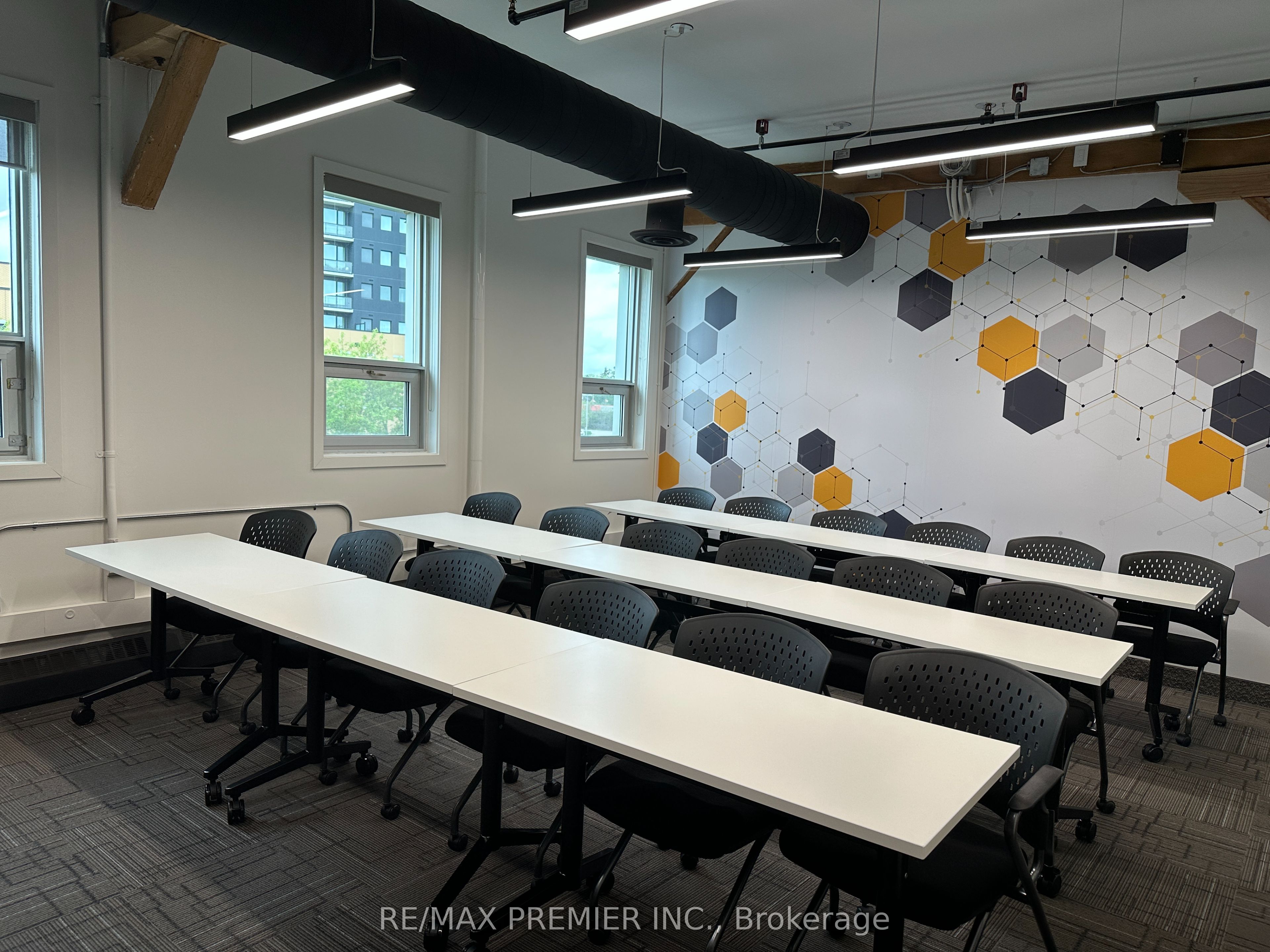 X12375010 Property Photo 10