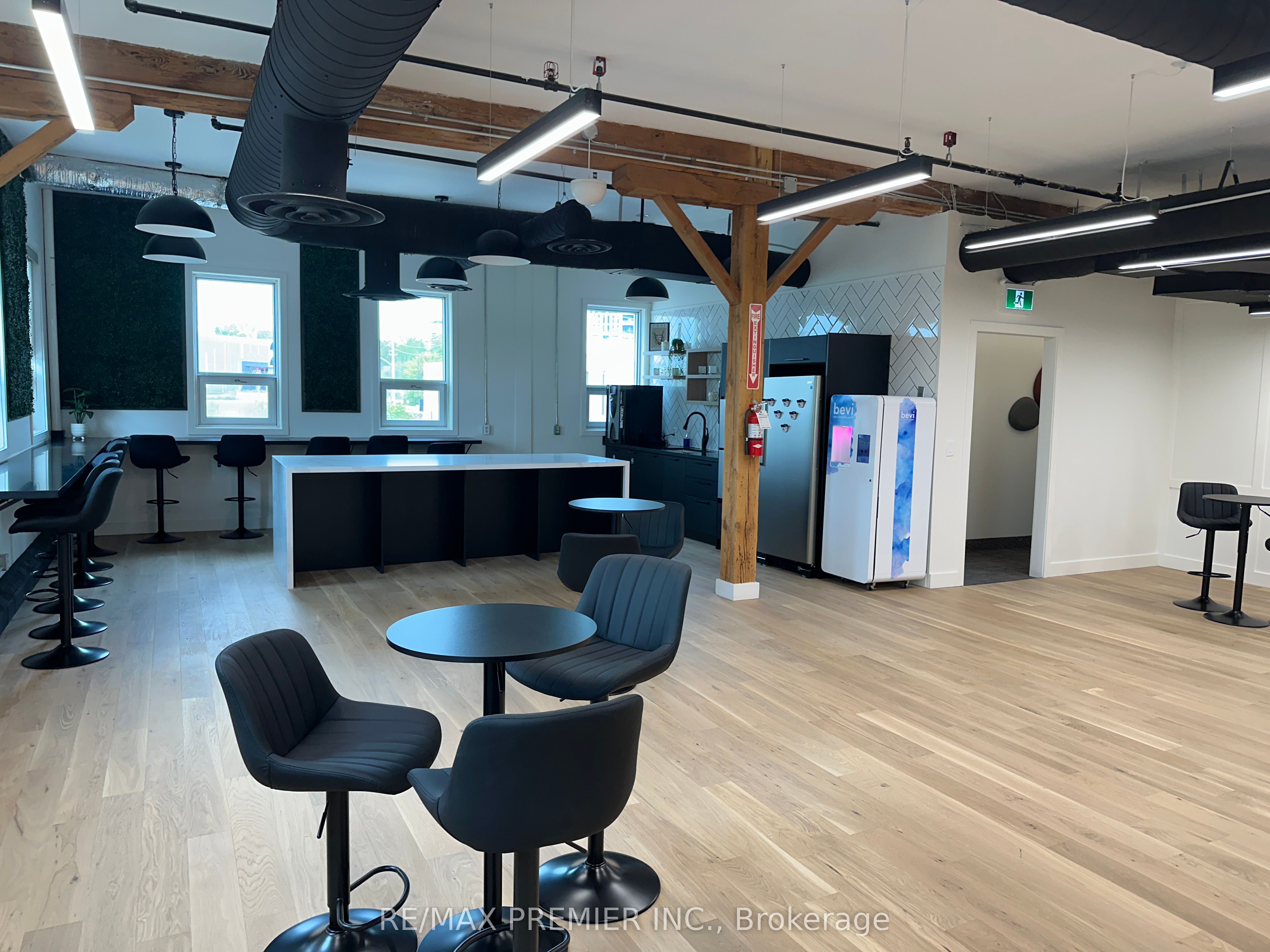 X12375010 Property Photo 11