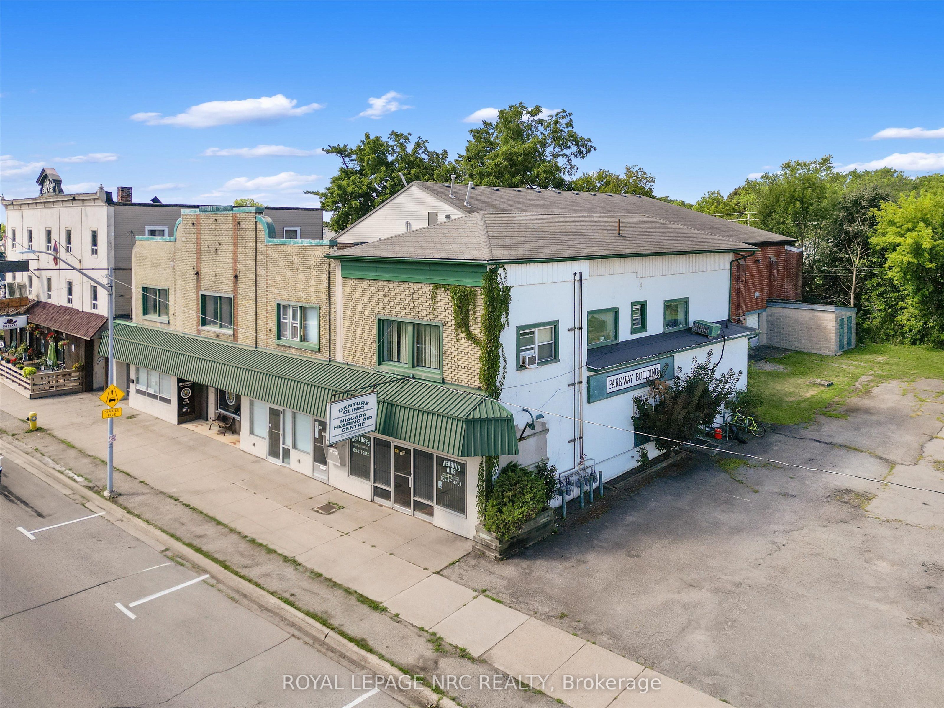 131-139 Niagara Boulevard Property Photo 1