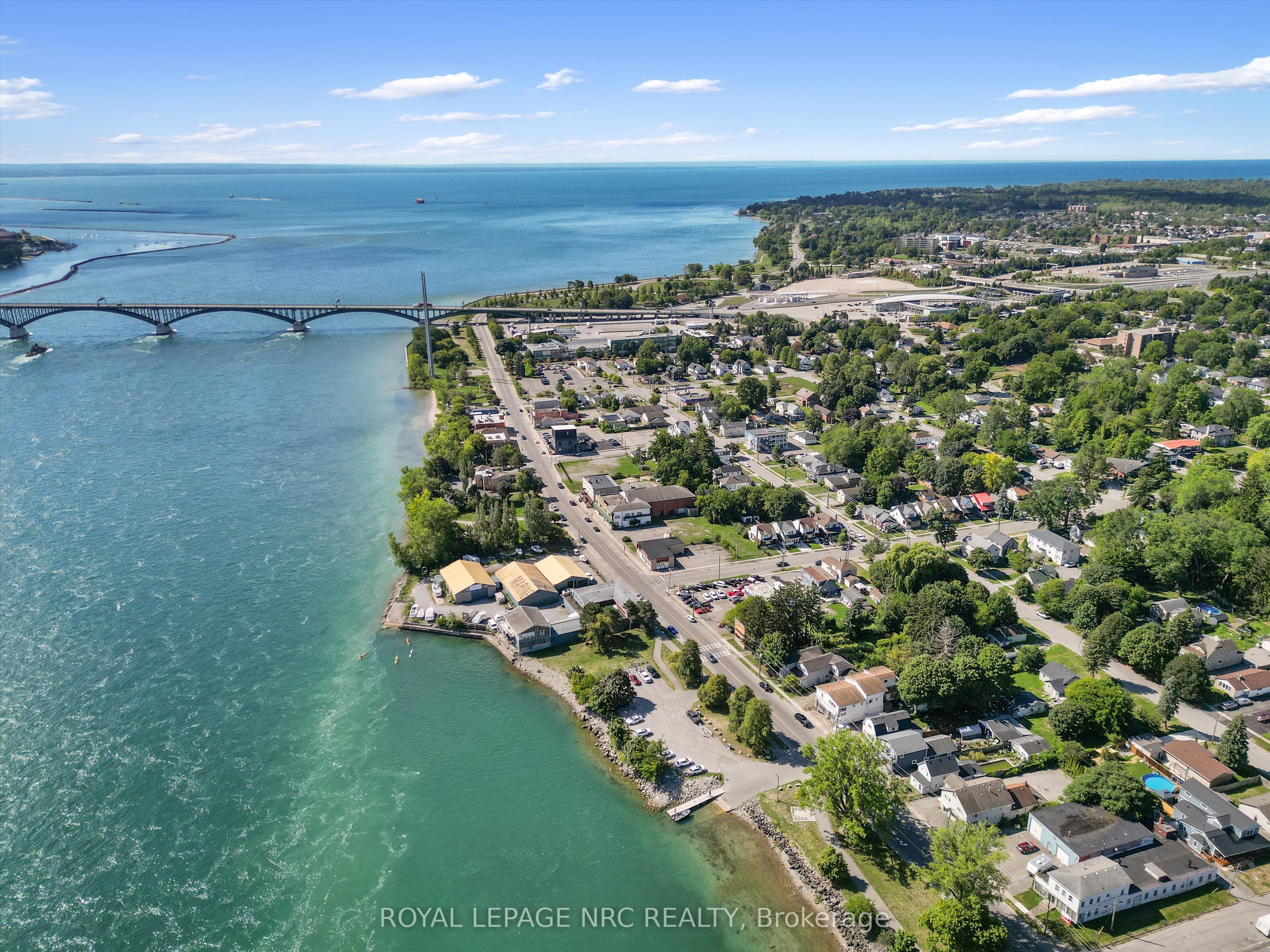 155 Niagara Boulevard Property Photo 18