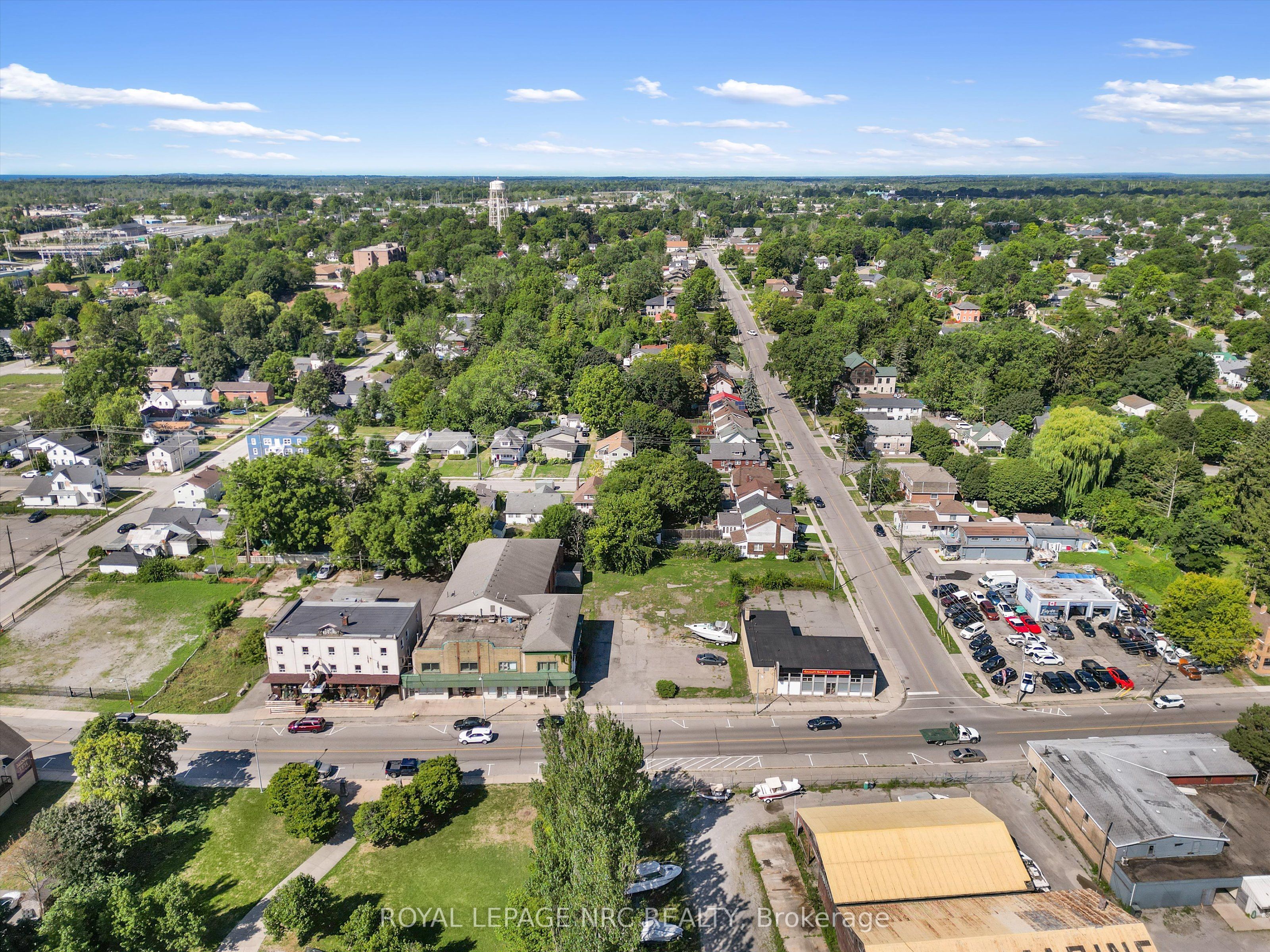 155 Niagara Boulevard Property Photo 19