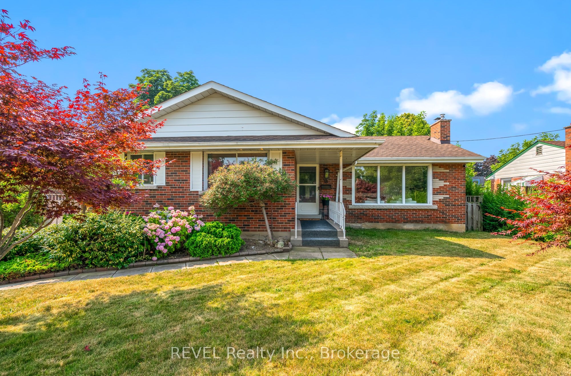 18 Broadmore Avenue Property Photo 1