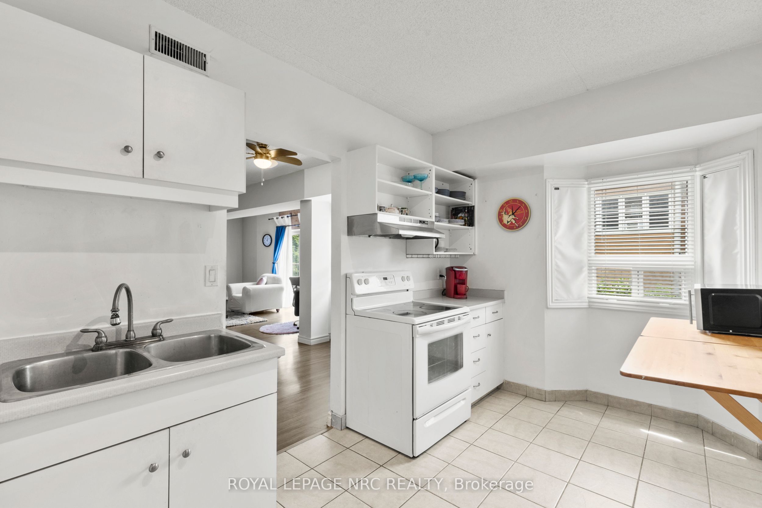 4872 Valley Way 203 Property Photo 14