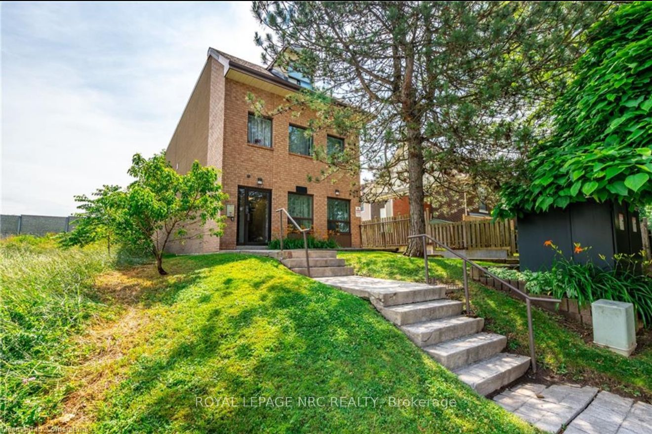 4872 Valley Way 203 Property Photo 24