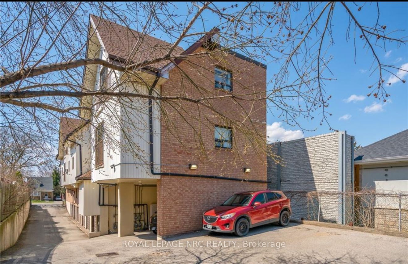 4872 Valley Way 203 Property Photo 25