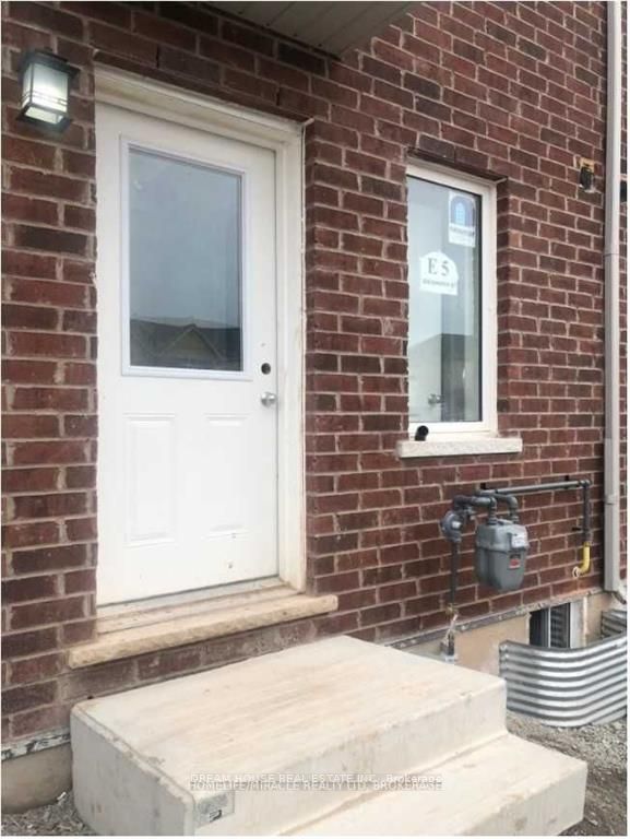 325 Chaffey St Property Photo 1