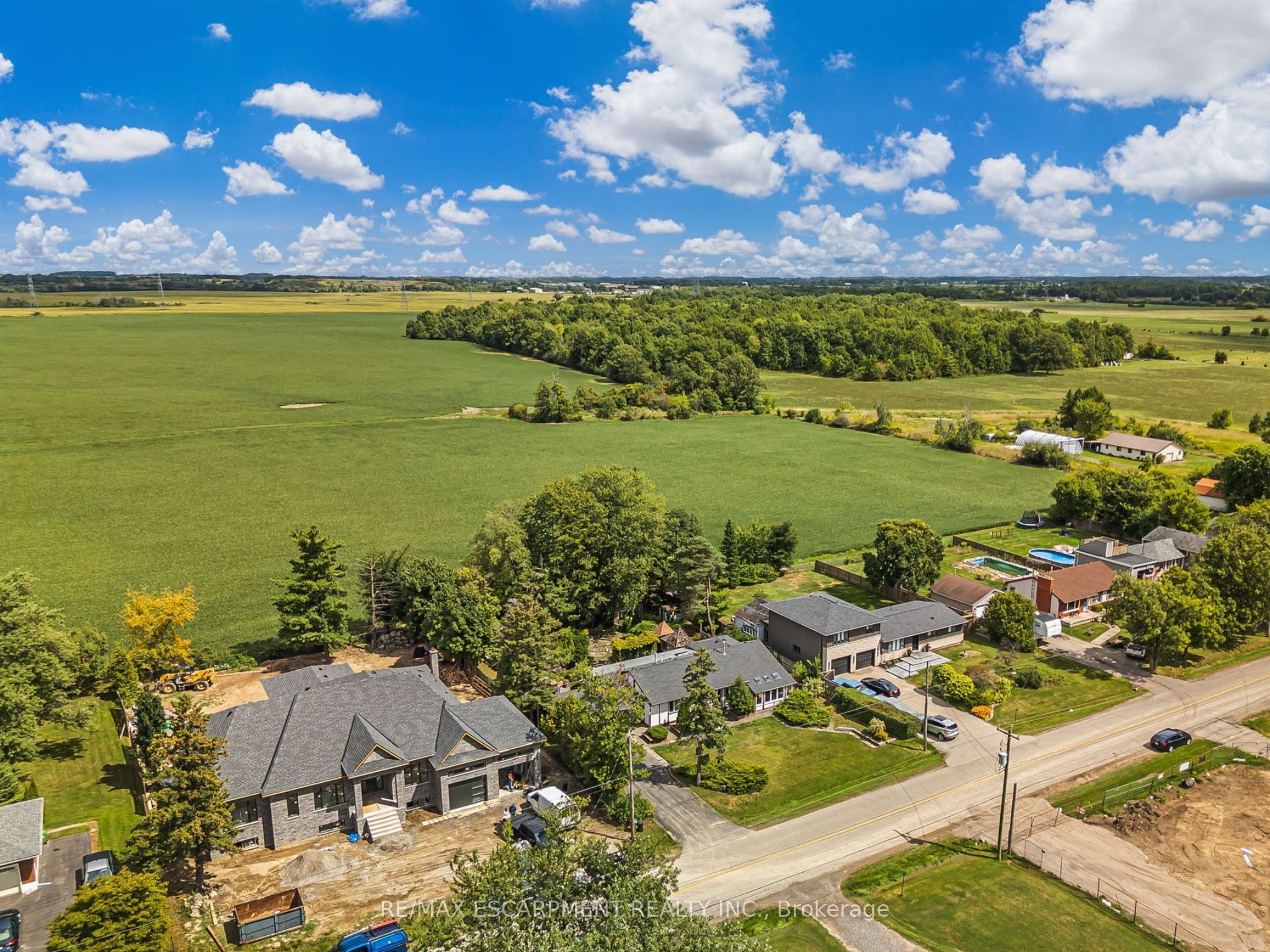 614 Golf Club Road Property Photo 3