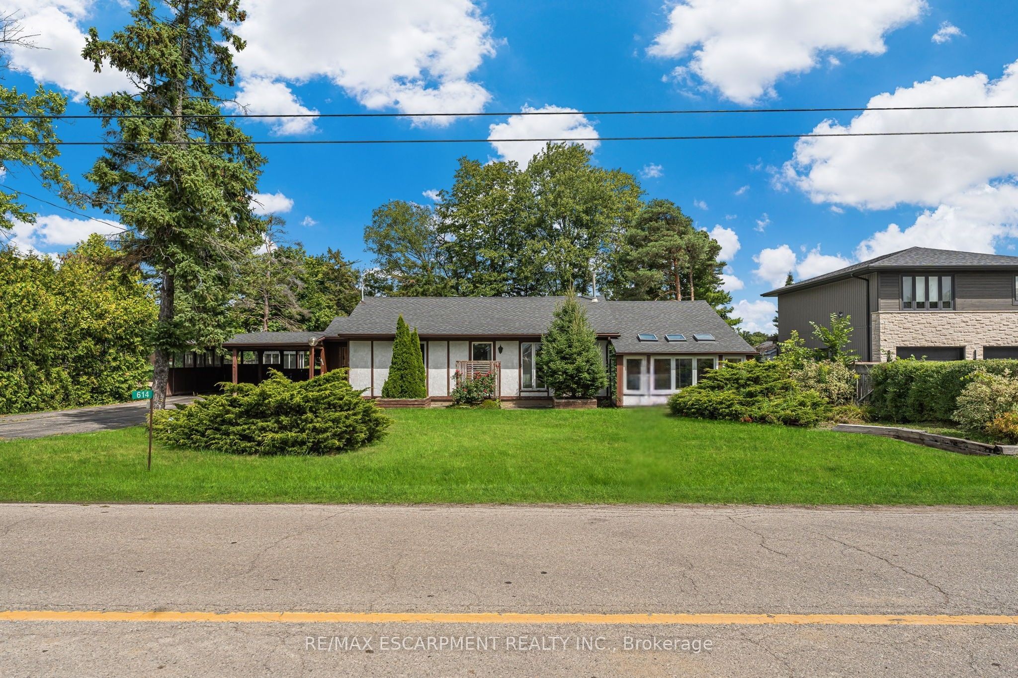 614 Golf Club Road Property Photo 4