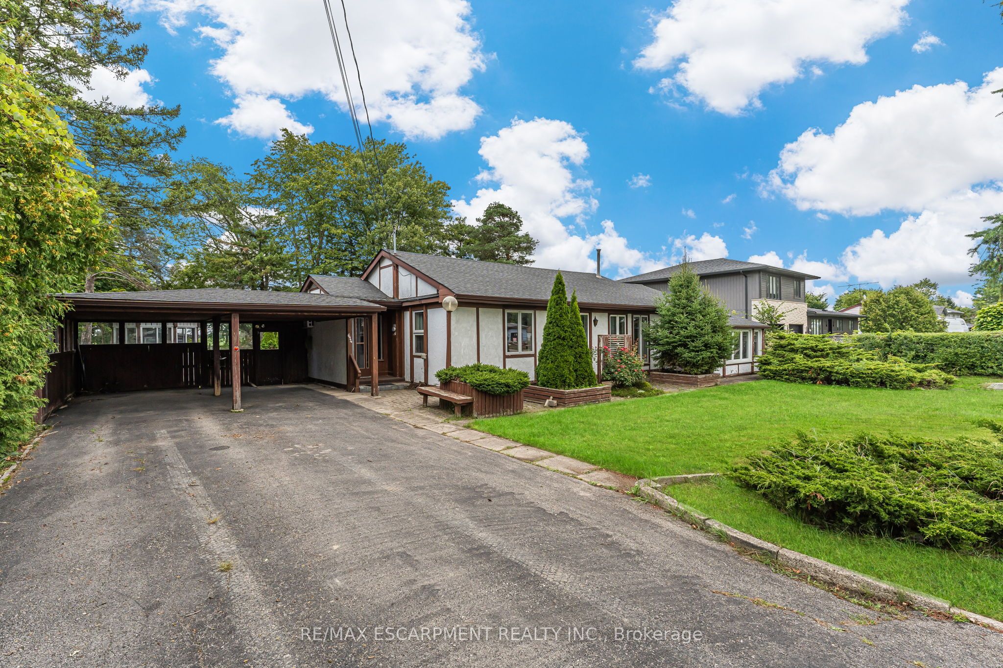 614 Golf Club Road Property Photo 5