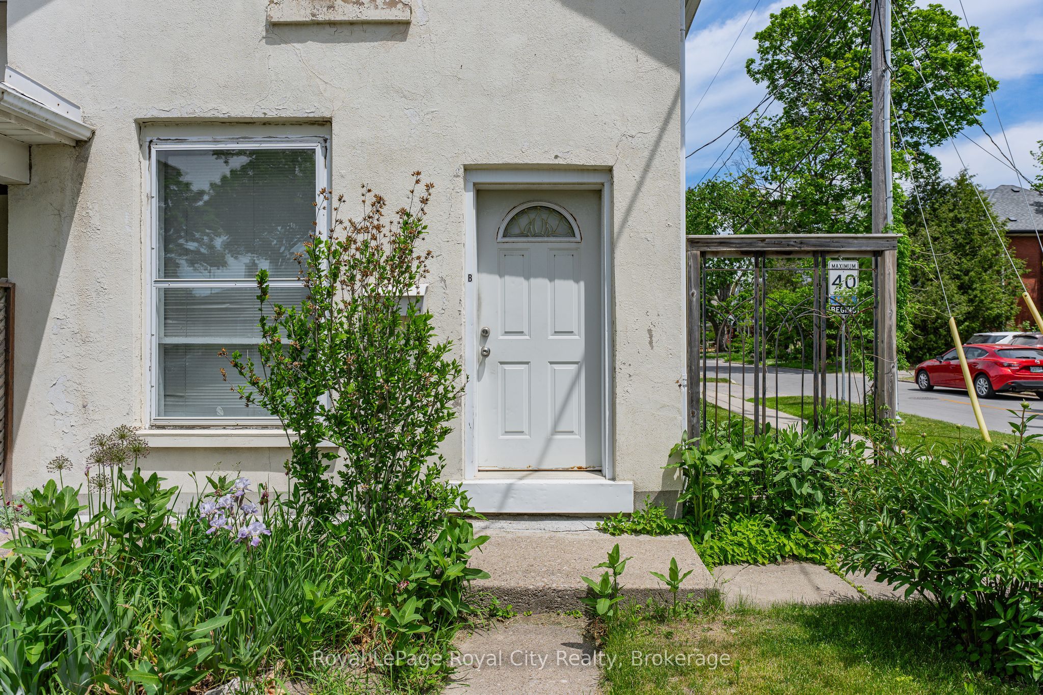 81 Edinburgh Road N Property Photo 3