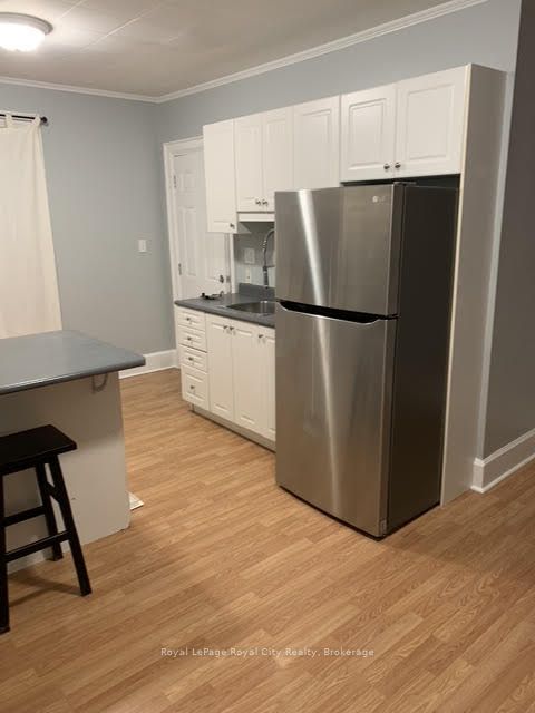 81 Edinburgh Road N Property Photo 8