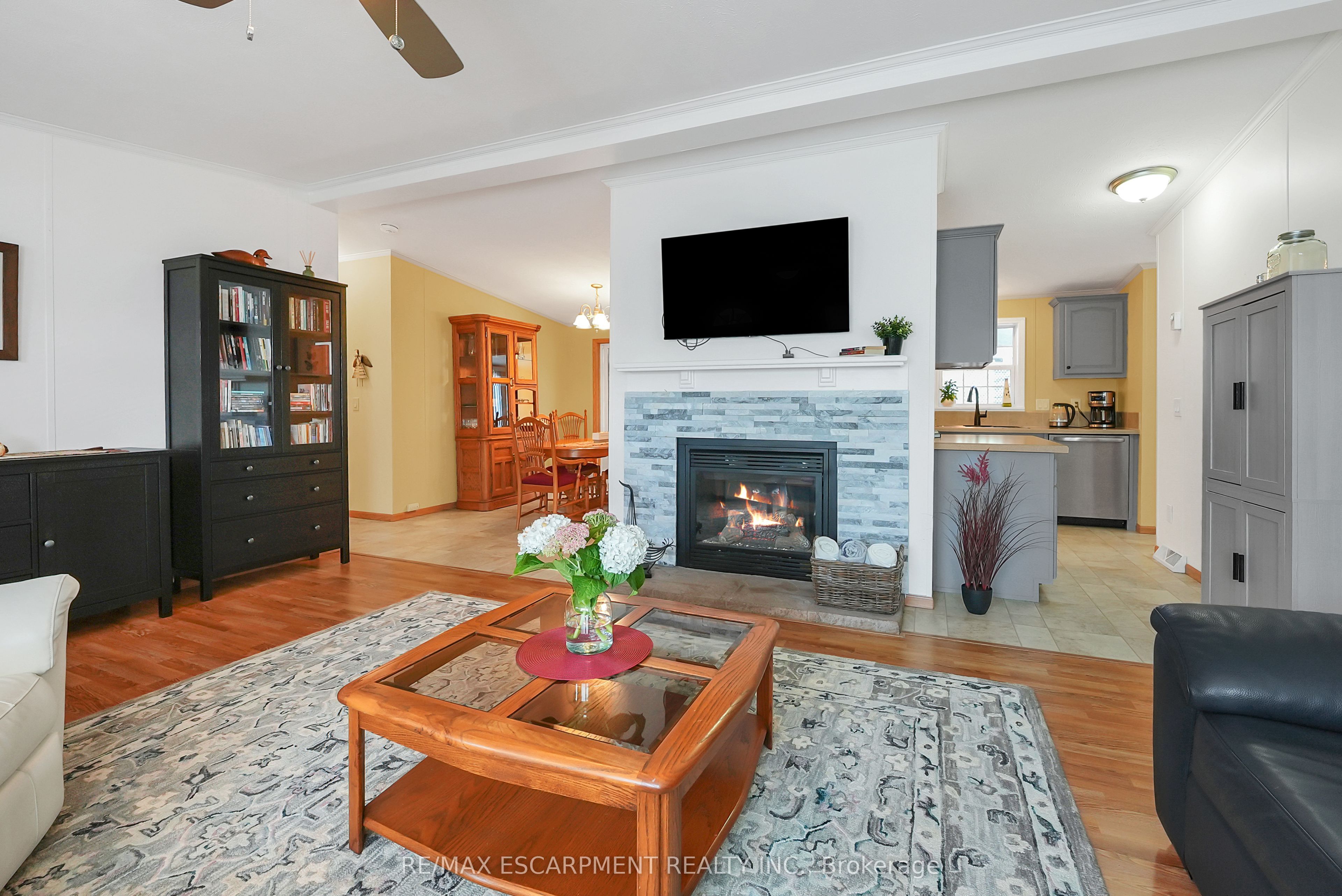 3033 Townline Road 343 Property Photo 6