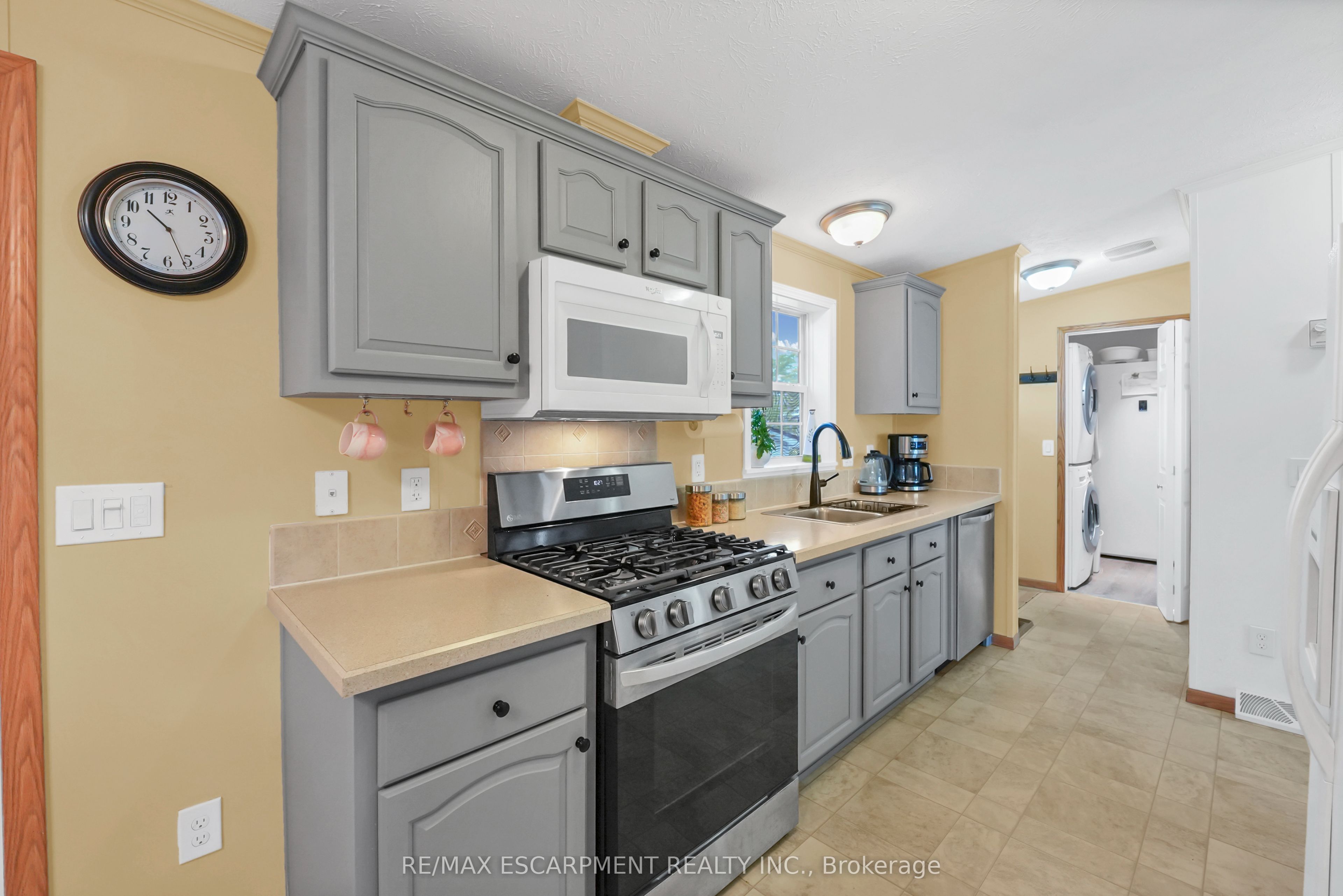 3033 Townline Road 343 Property Photo 7