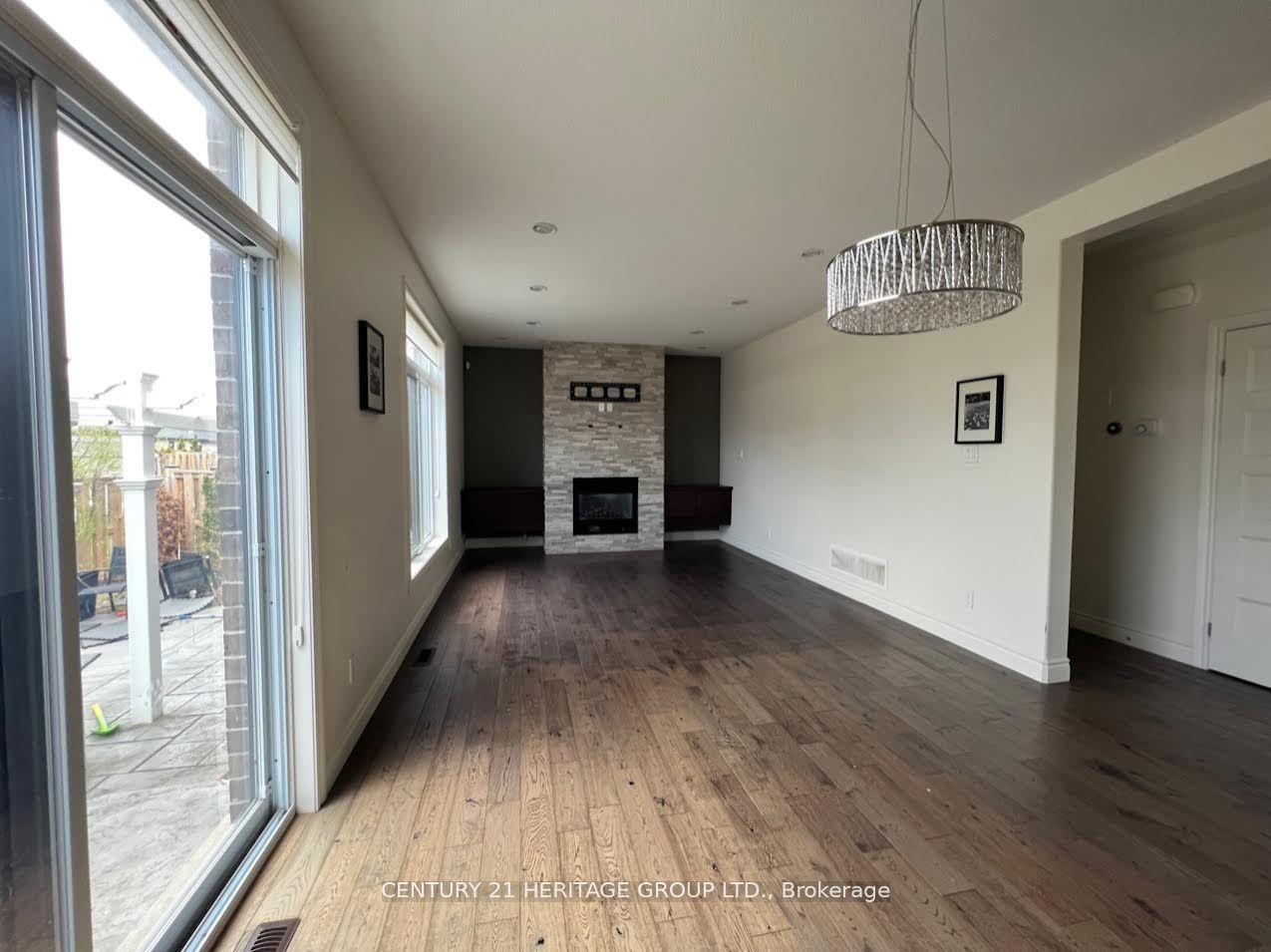 3547 Singleton Avenue Property Photo 8