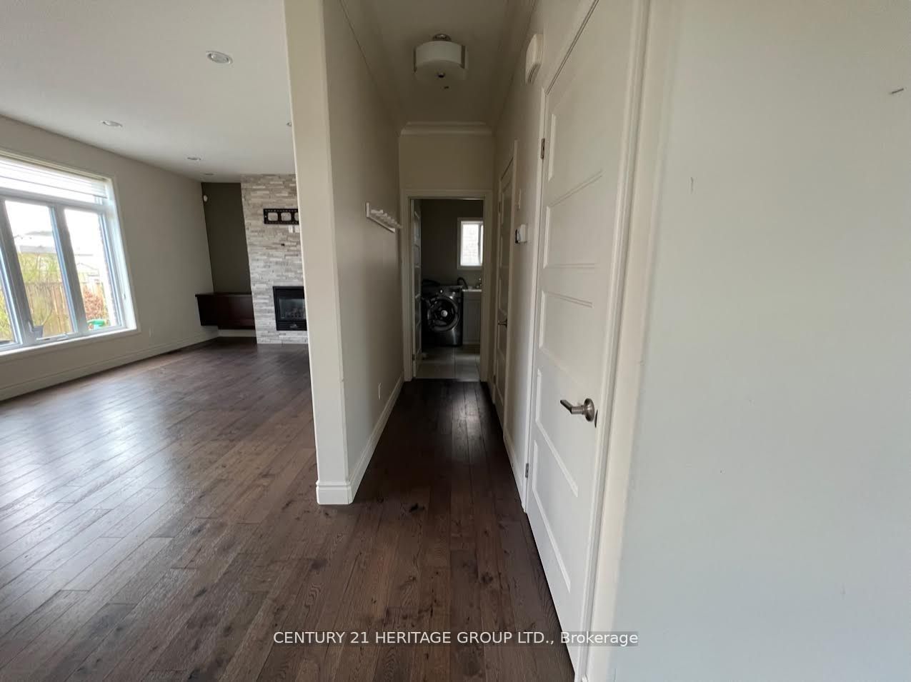 3547 Singleton Avenue Property Photo 9