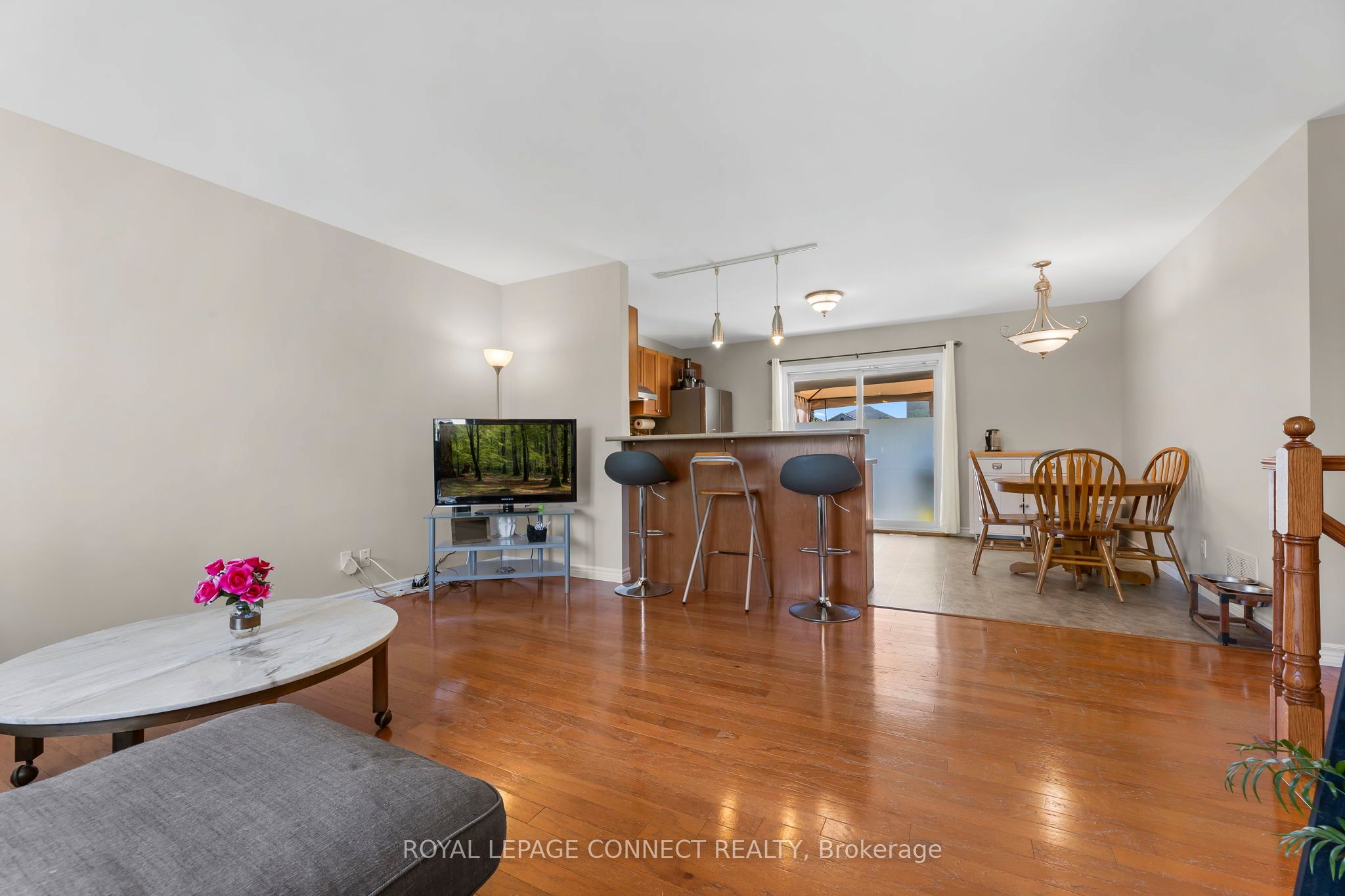 25 Springdale Drive Property Photo 3