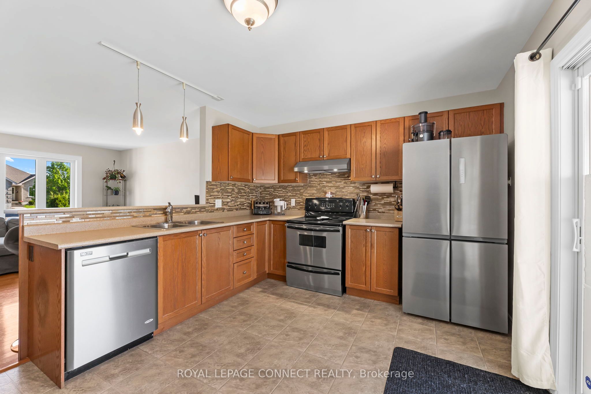 25 Springdale Drive Property Photo 7