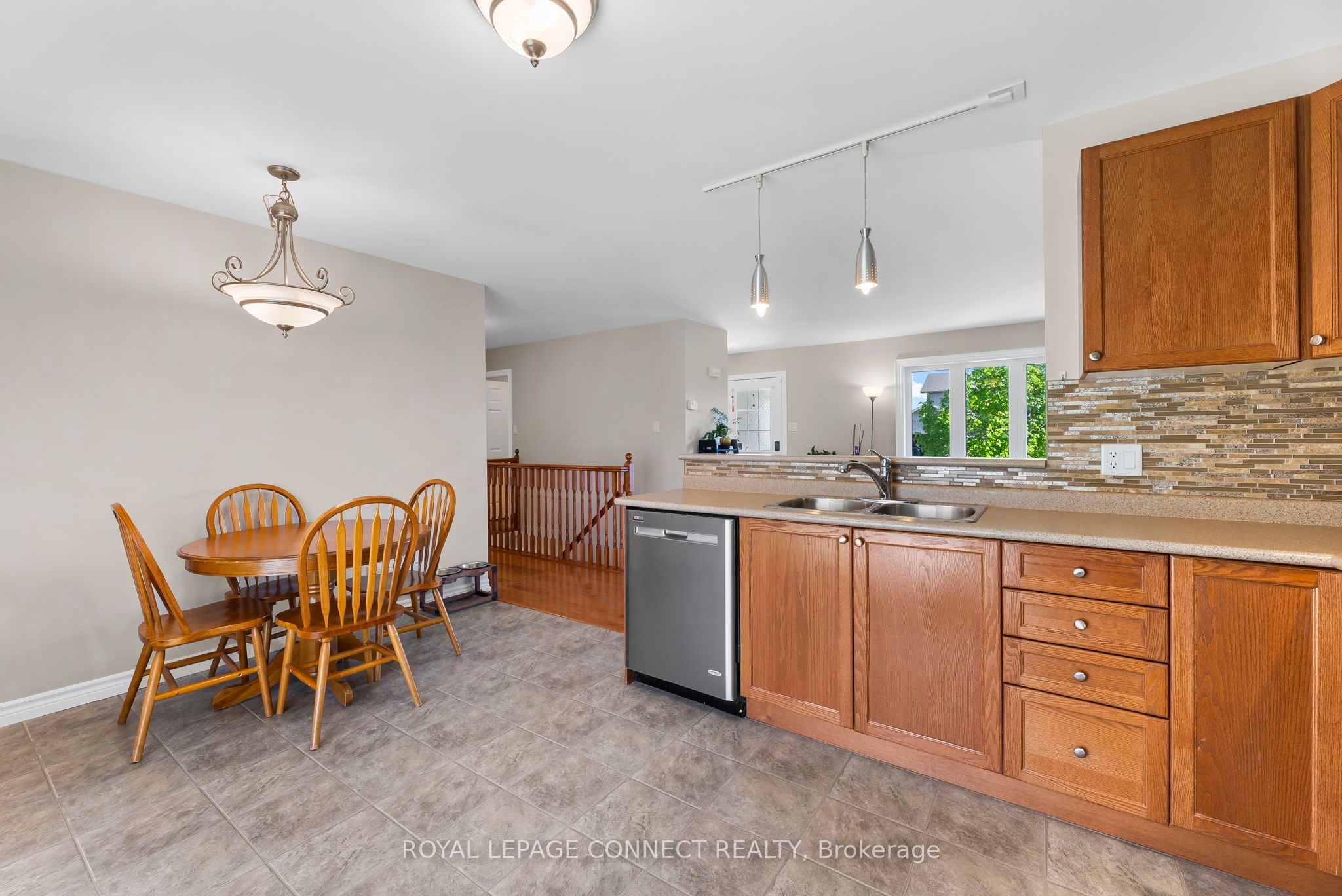 25 Springdale Drive Property Photo 8