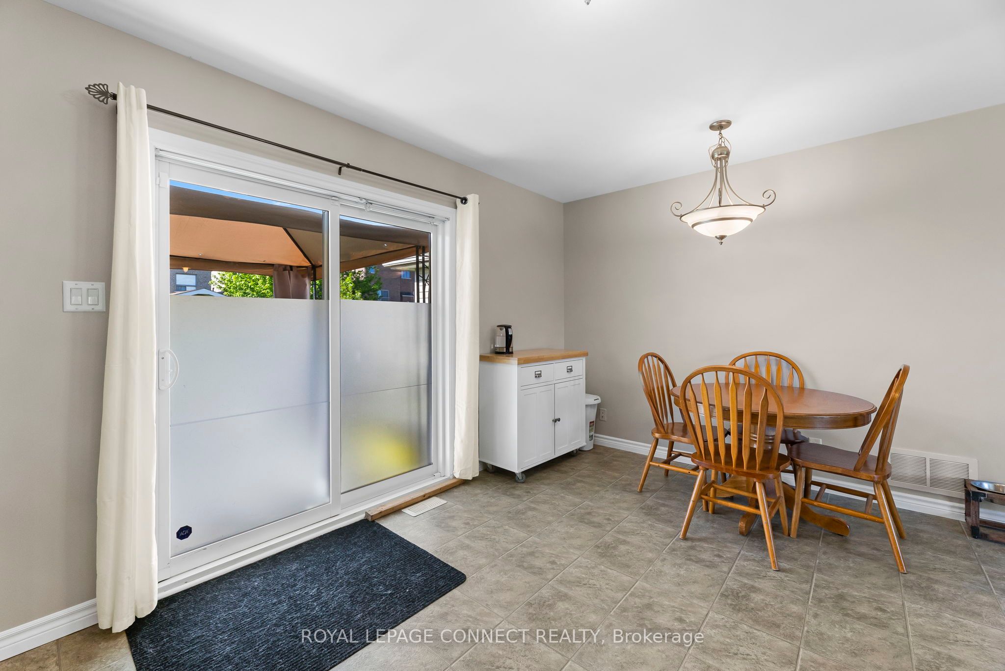 25 Springdale Drive Property Photo 9