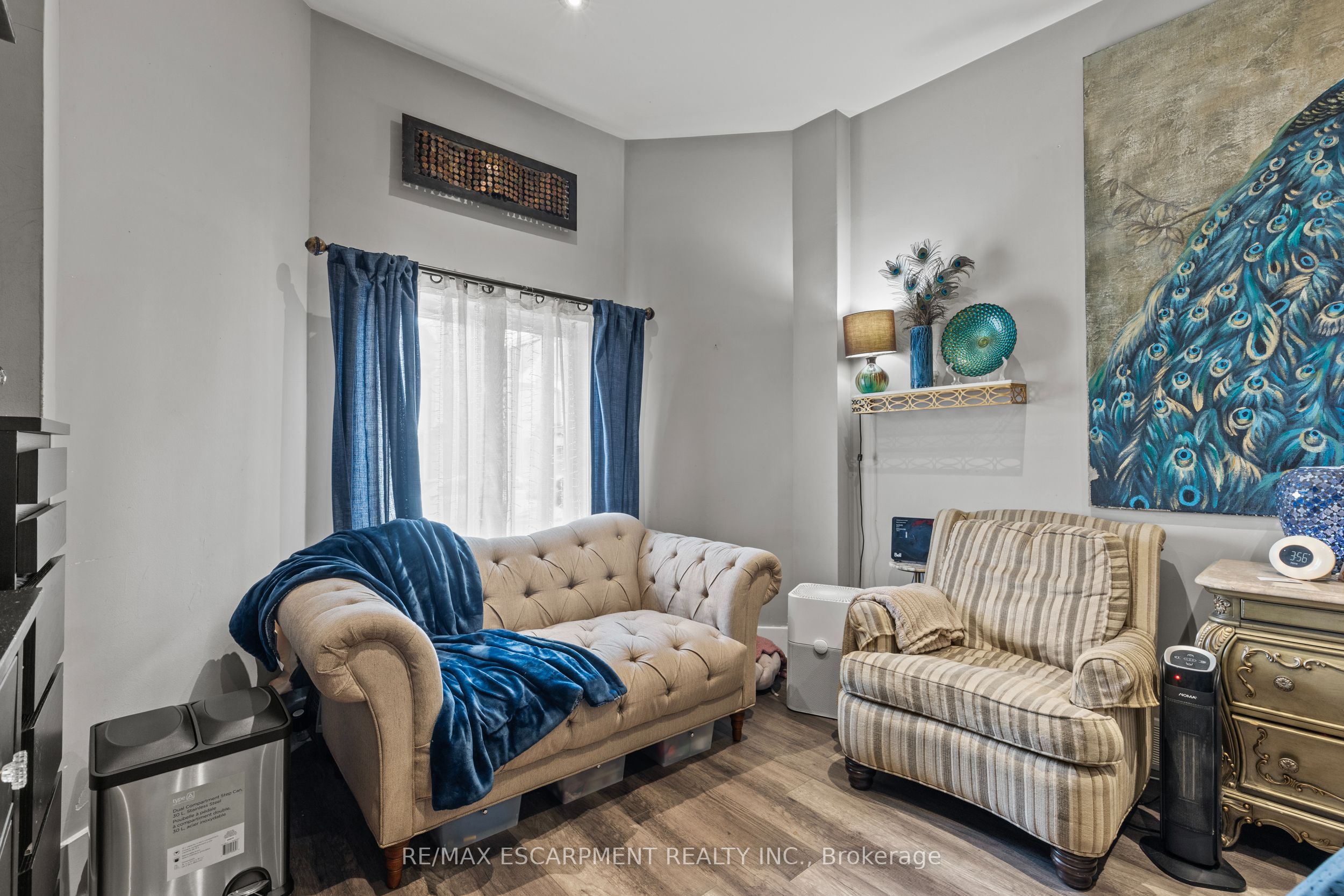 181 West Avenue Property Photo 8