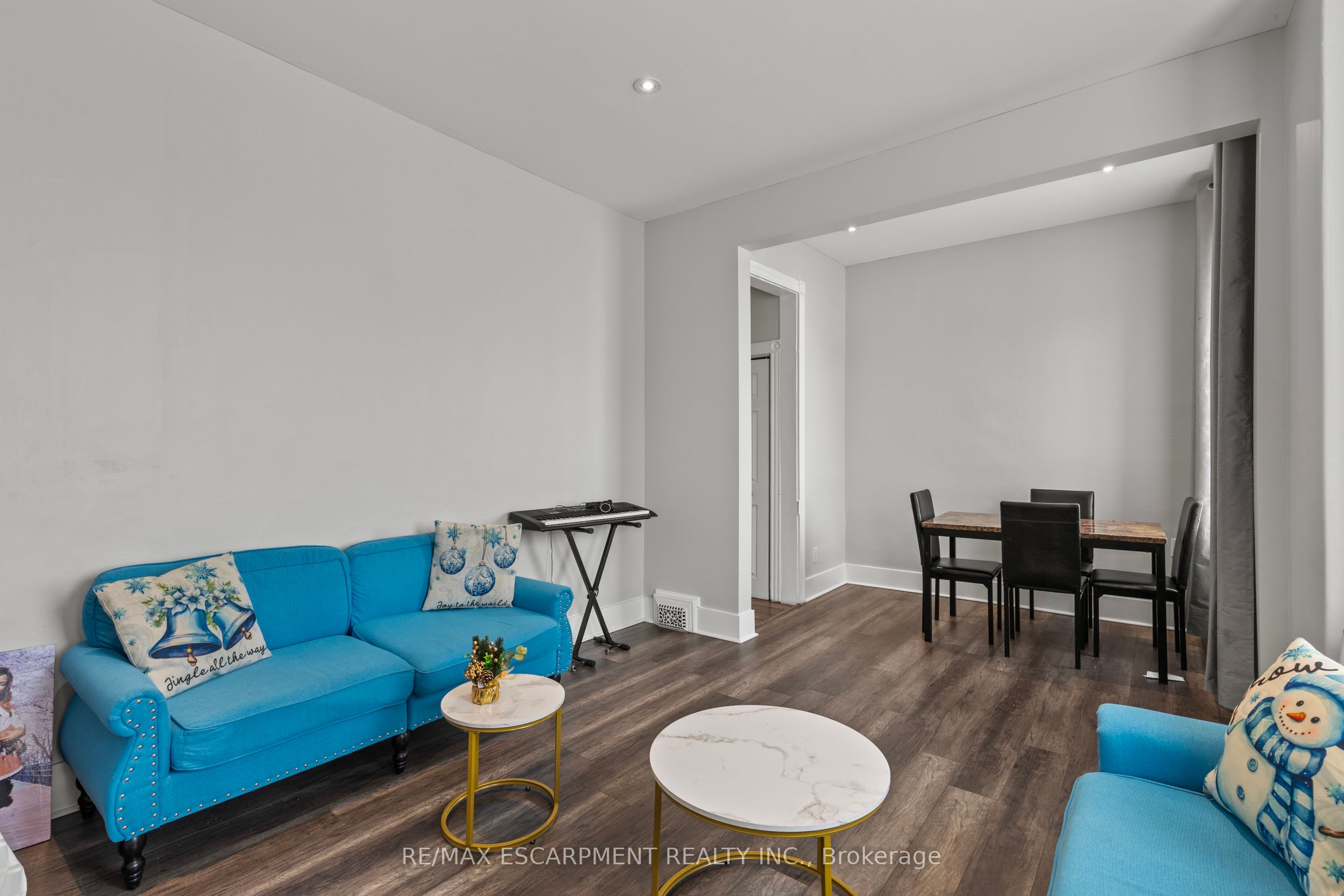 181 West Avenue Property Photo 17