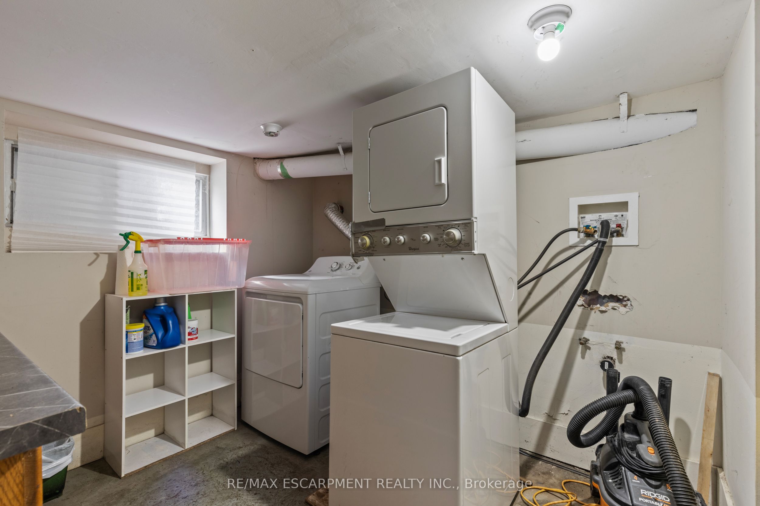 181 West Avenue Property Photo 22