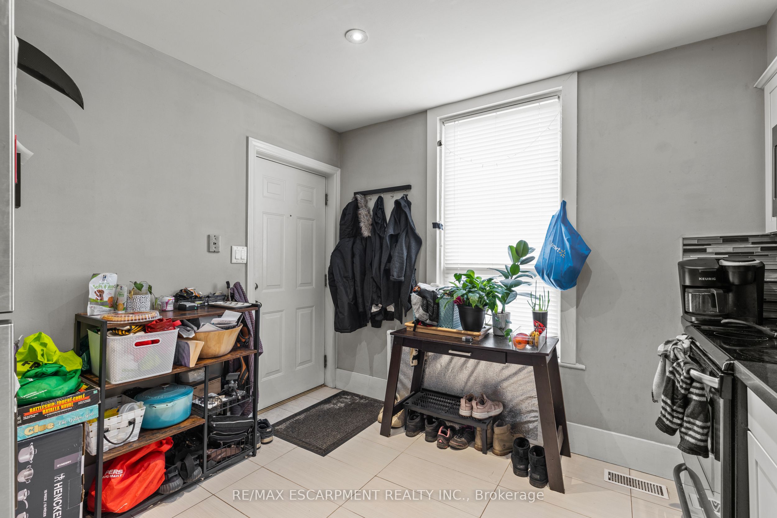 181 West Avenue Property Photo 24